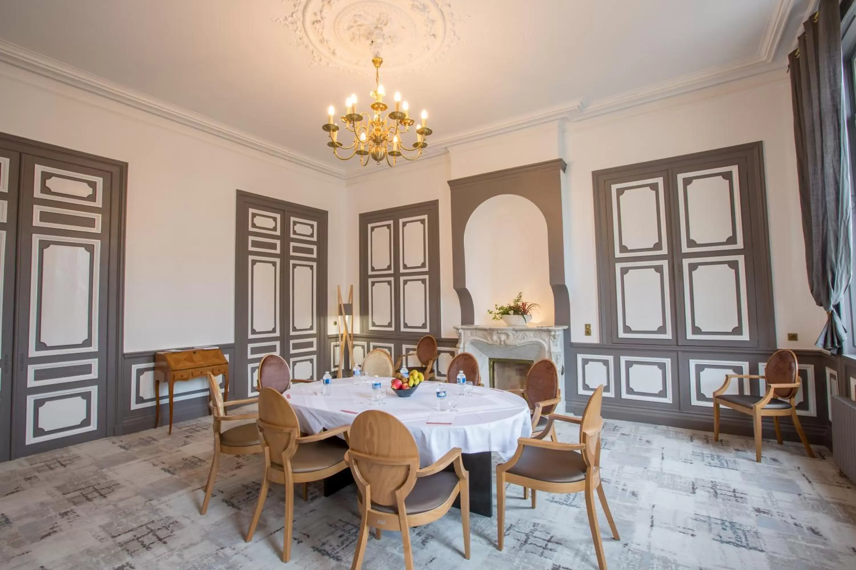 Business facilities, Dining Area in Hotel Le Cercle