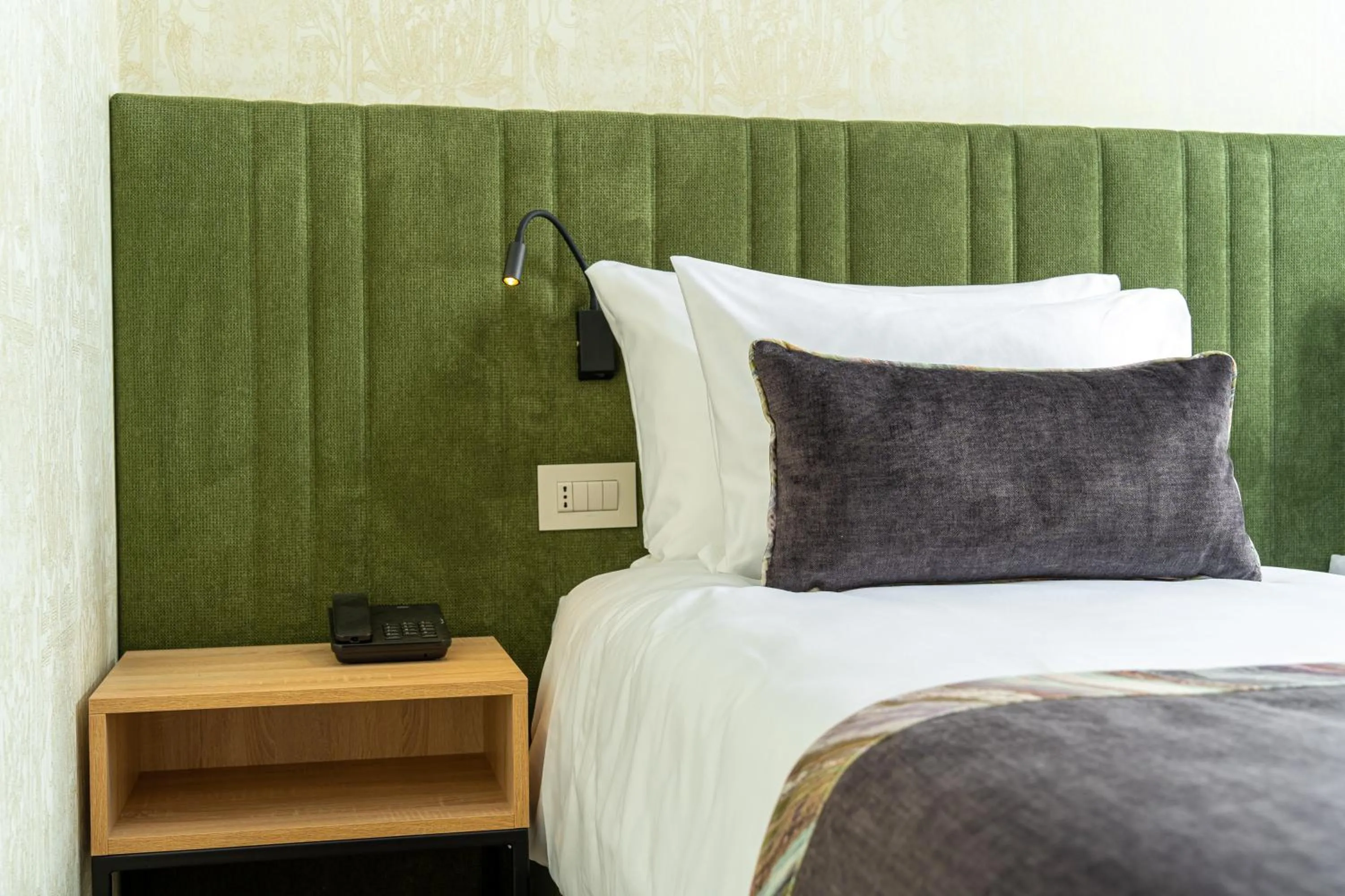 Bed in Mercure Conacul Cozieni