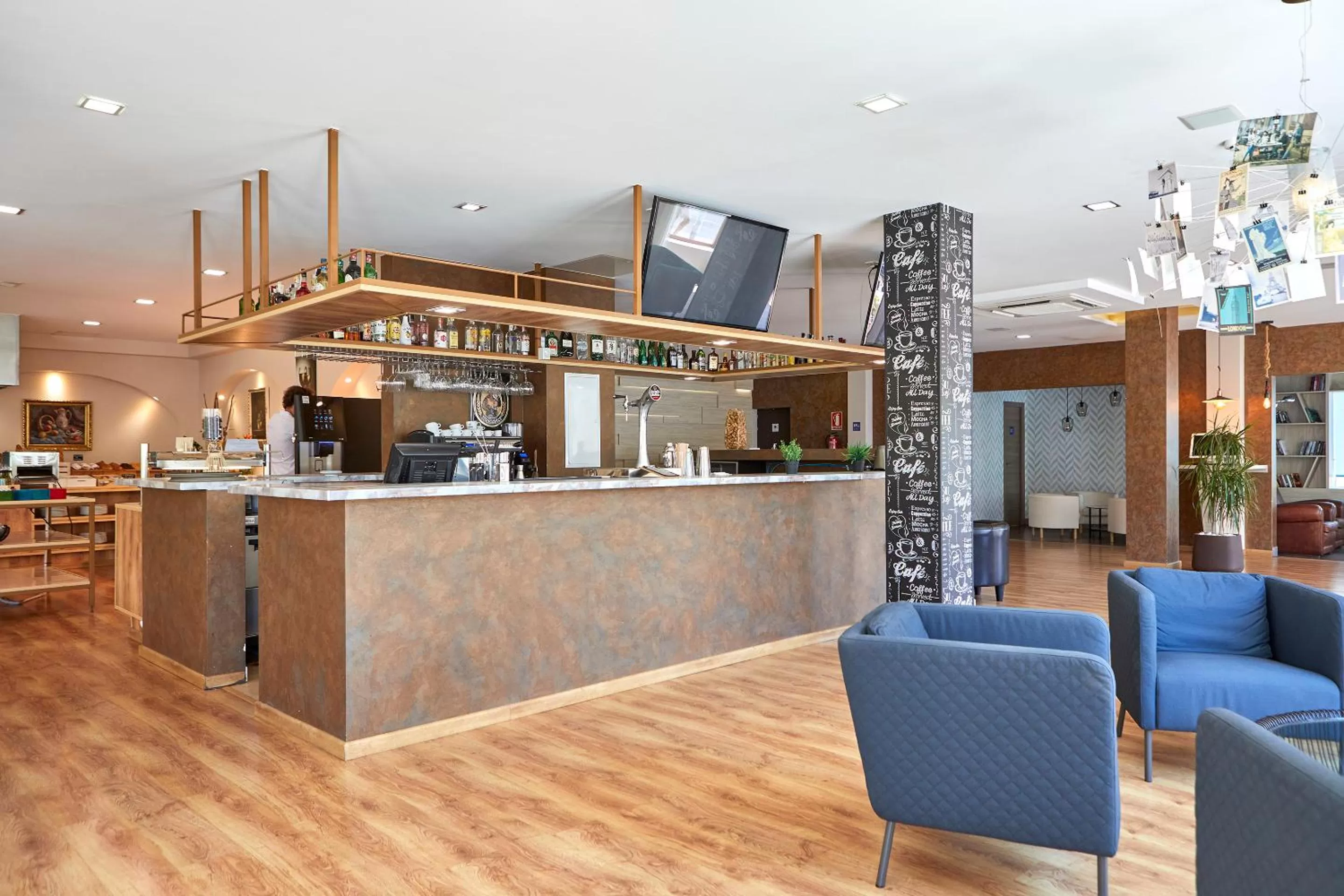 Lounge or bar in Nura Santa Ponsa & Spa