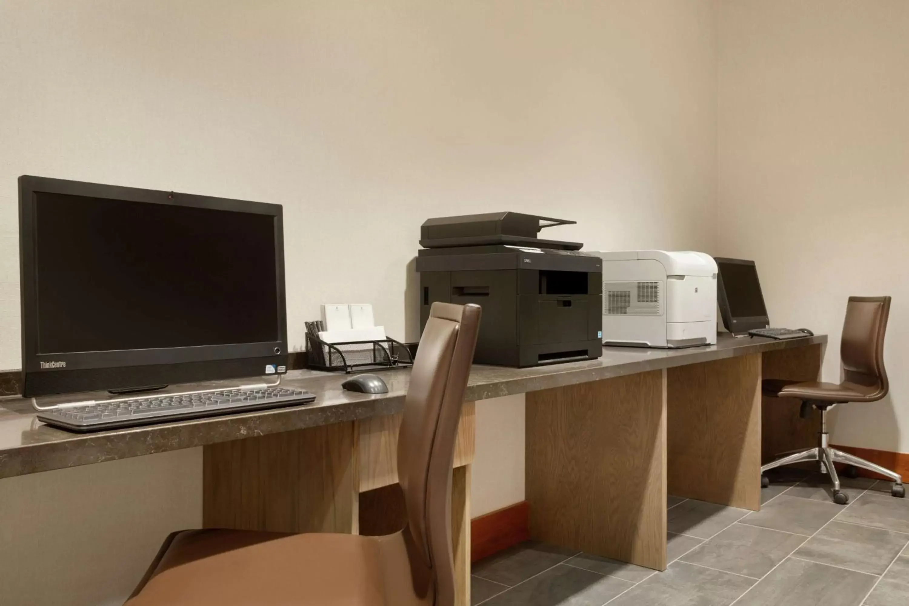 Business facilities, TV/Entertainment Center in Embassy Suites by Hilton Denver International Airport