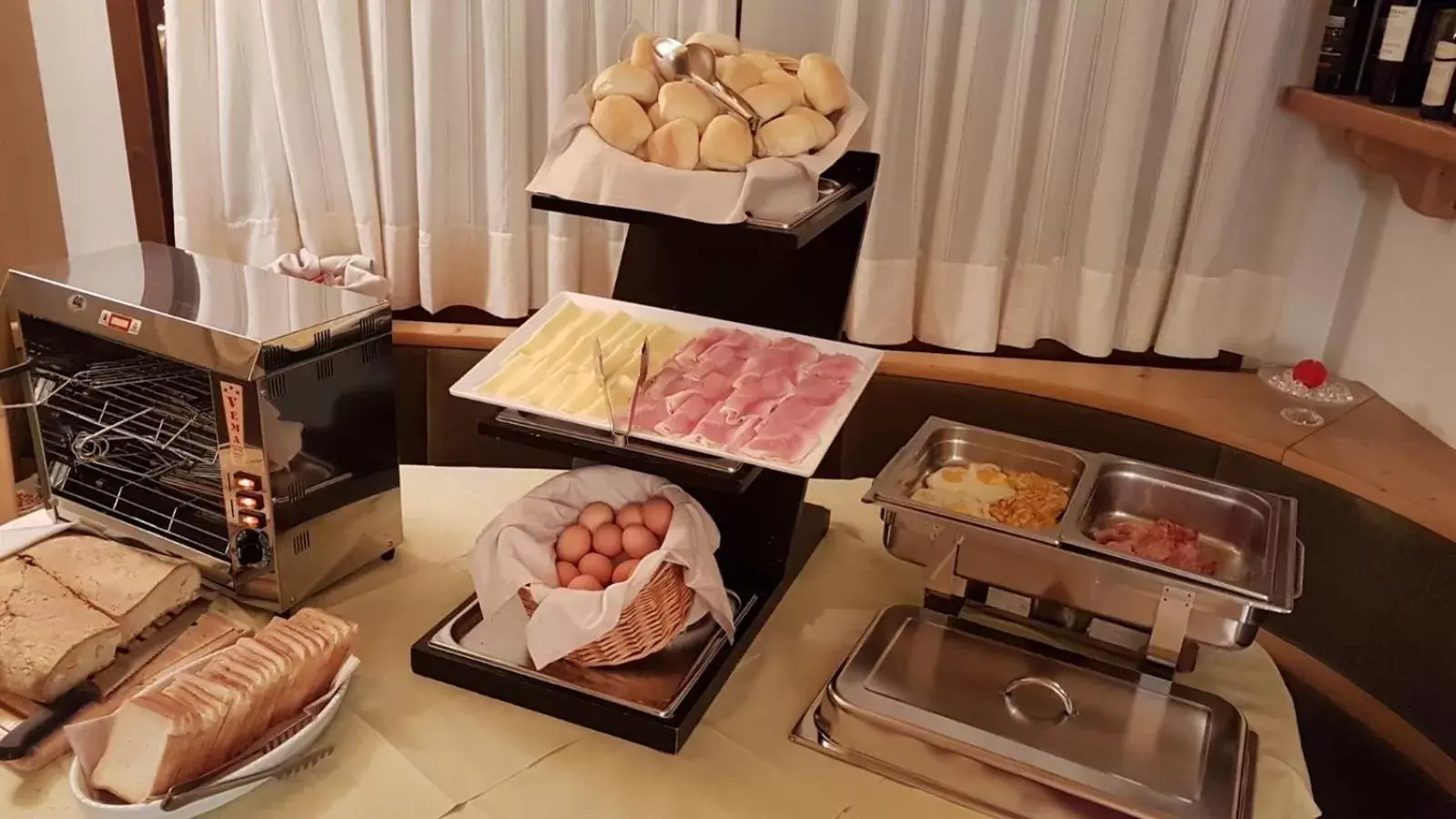 Breakfast, Food in Hotel Santanton