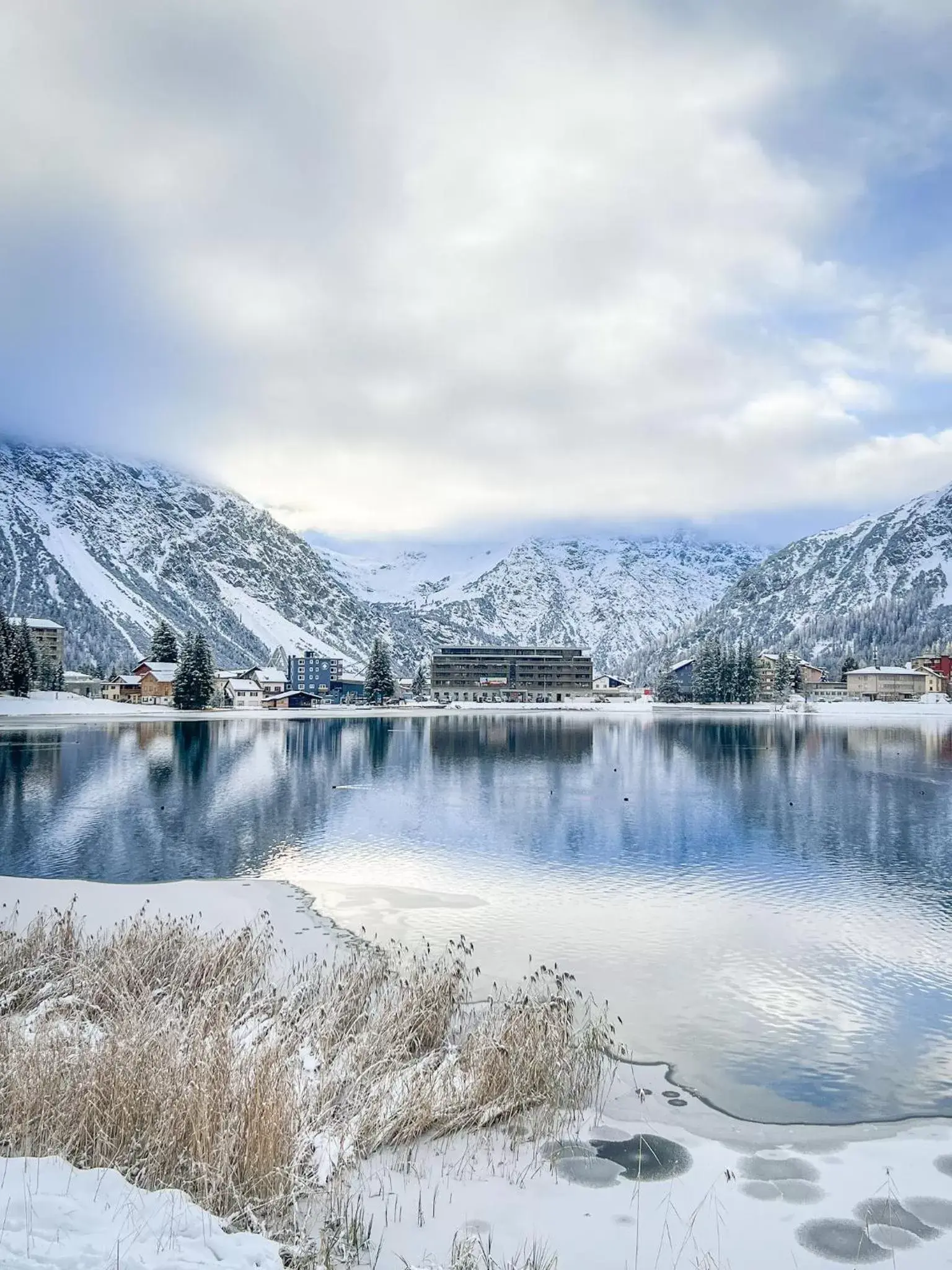 Property building, Winter in Aves Arosa