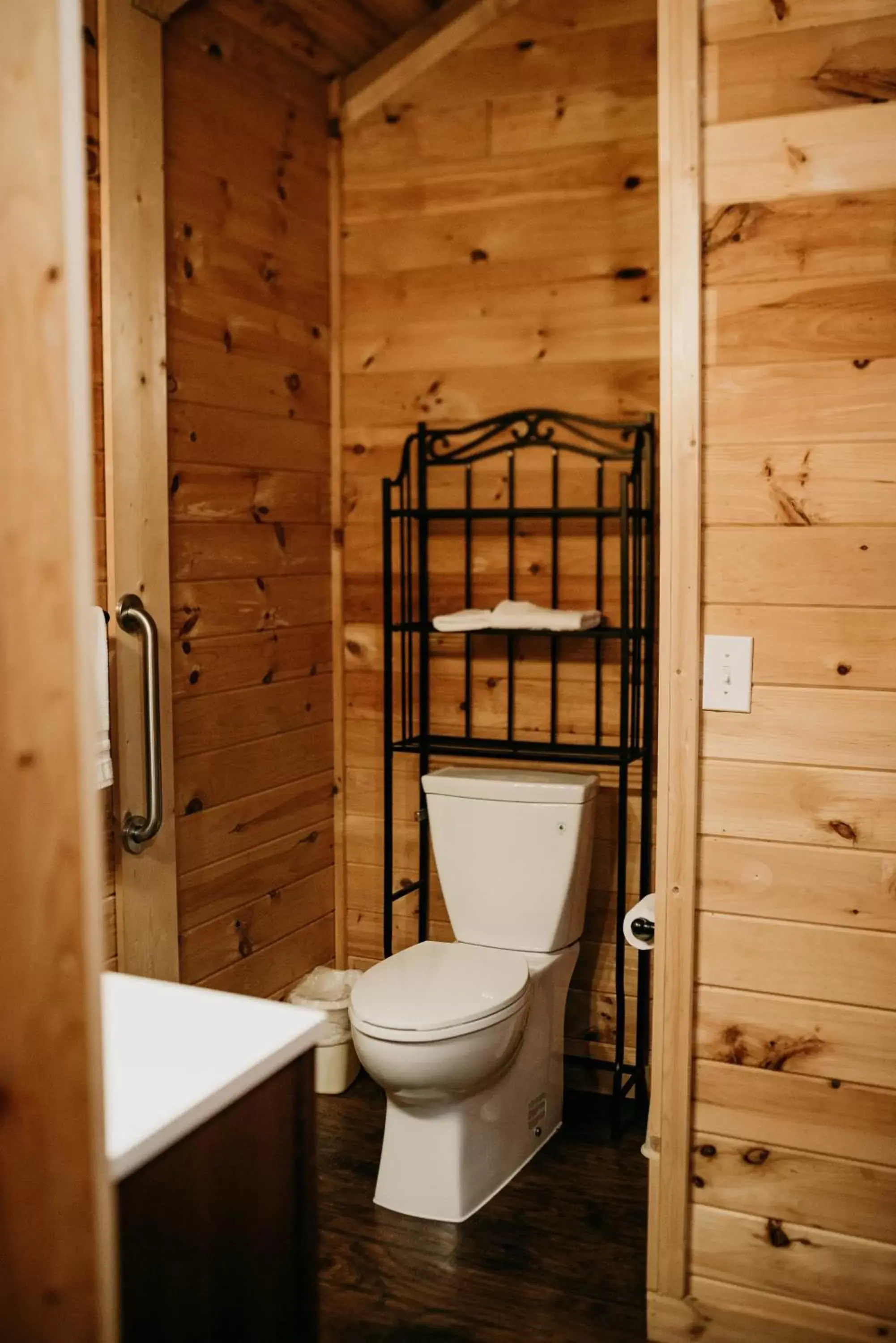 Bathroom in Sylvan Valley Lodge and Cellars