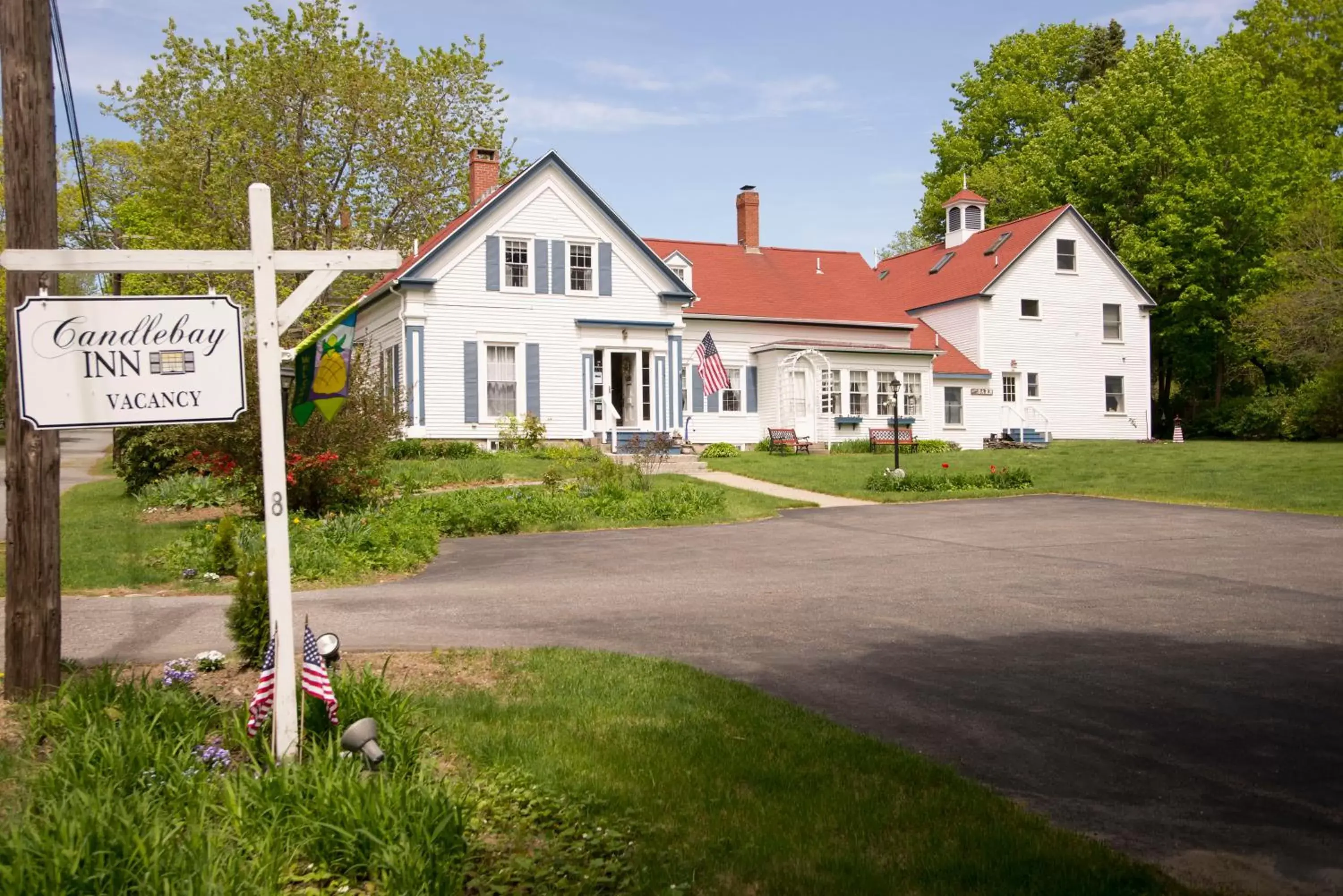 Facade/entrance, Property Building in Candlebay Inn