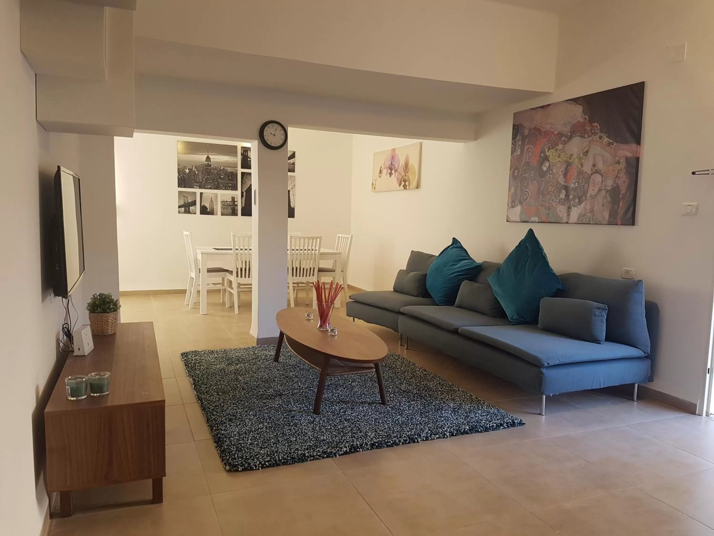 Living room in אבני החושן- Avnei Hoshen