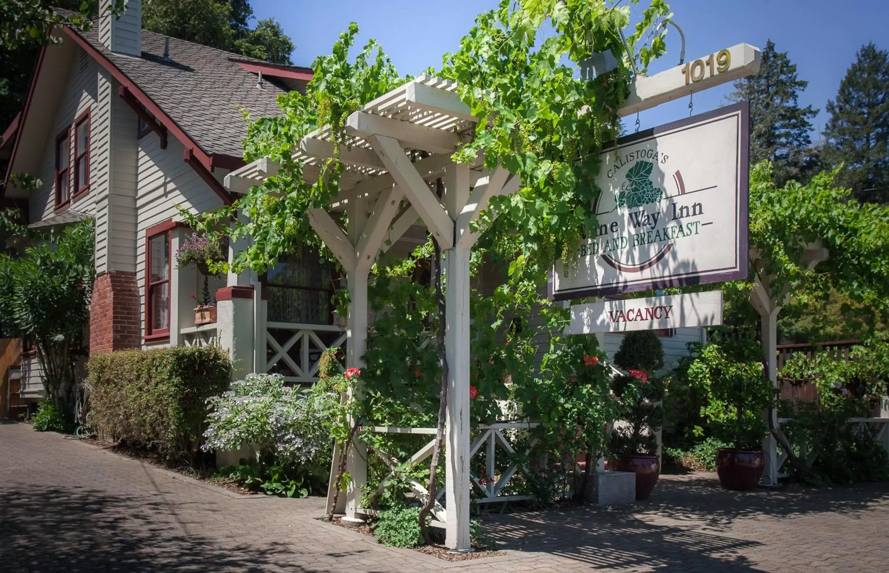 Other, Property Building in Calistoga Wine Way Inn