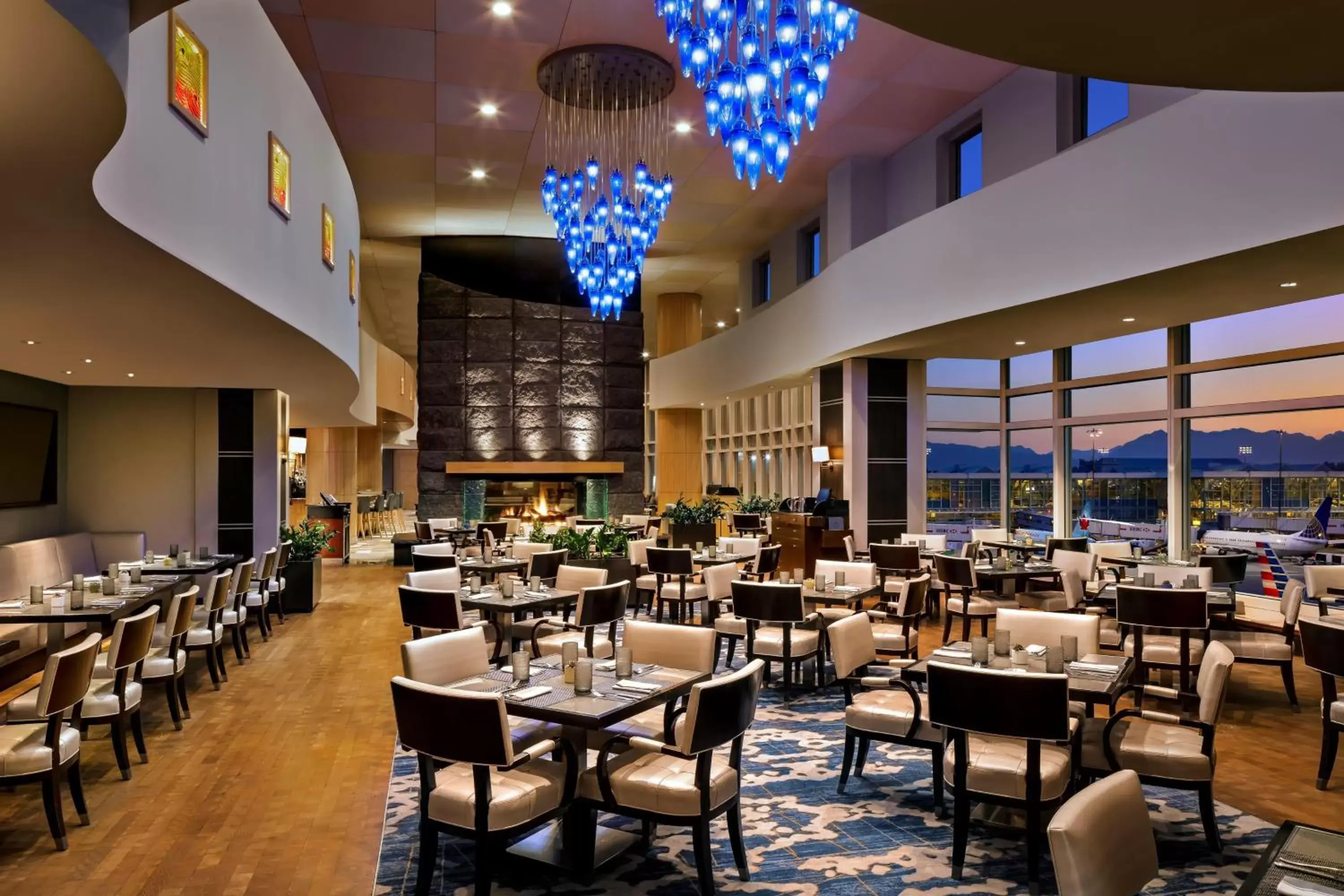 Restaurant/Places to Eat in Fairmont Vancouver Airport In-Terminal Hotel