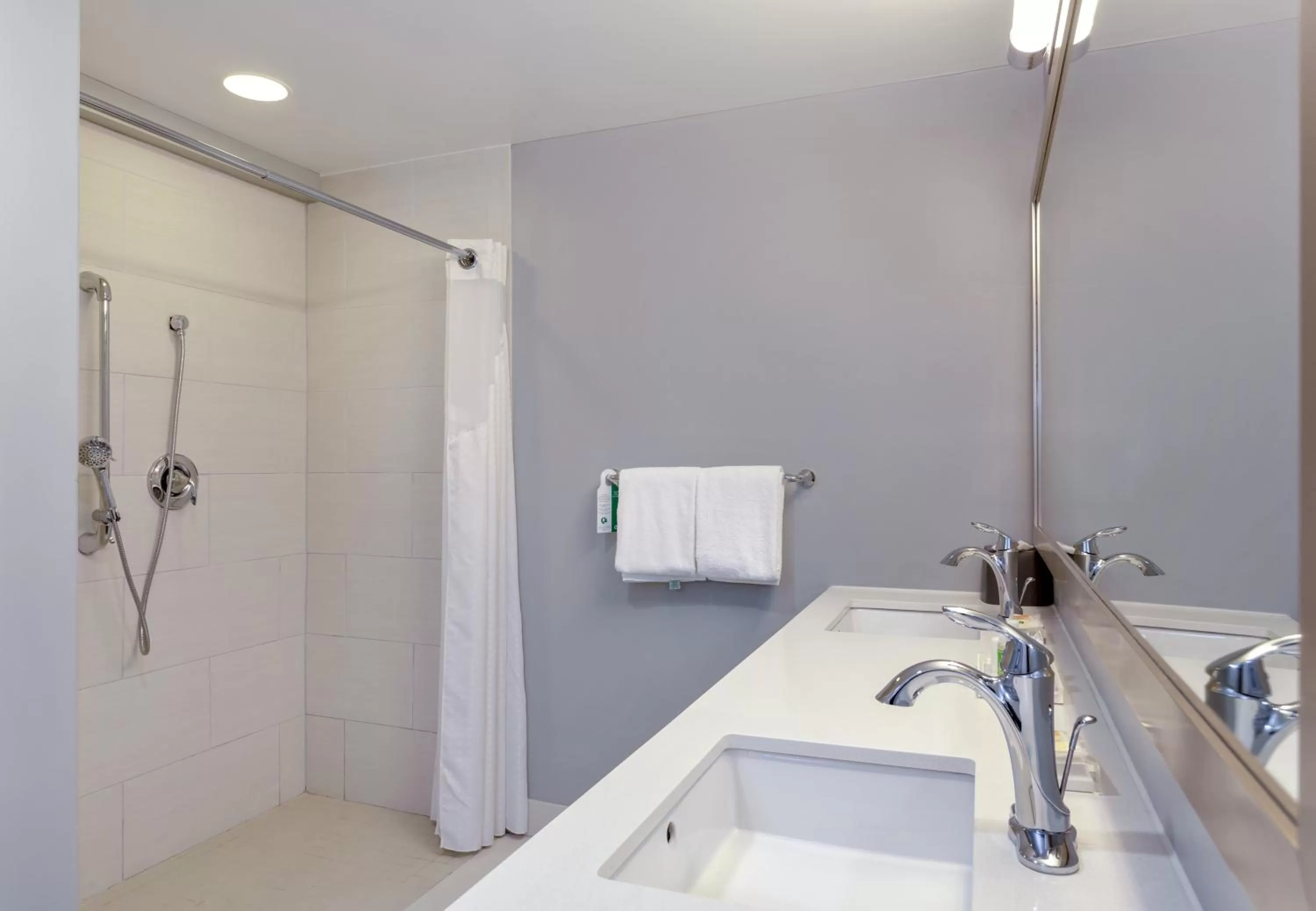 Bathroom in Holiday Inn - St Augustine - World Golf by IHG