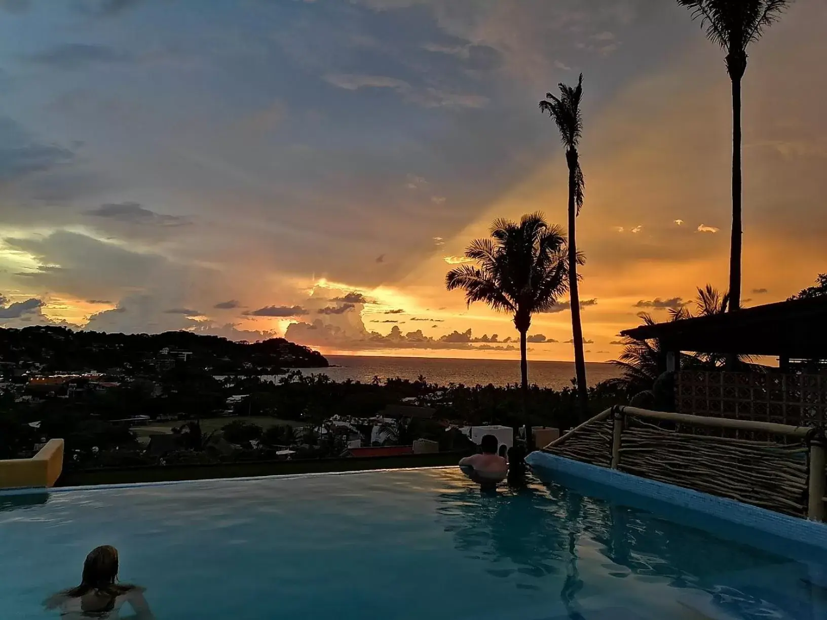 Balcony/Terrace, Swimming Pool in Villa Los Corales