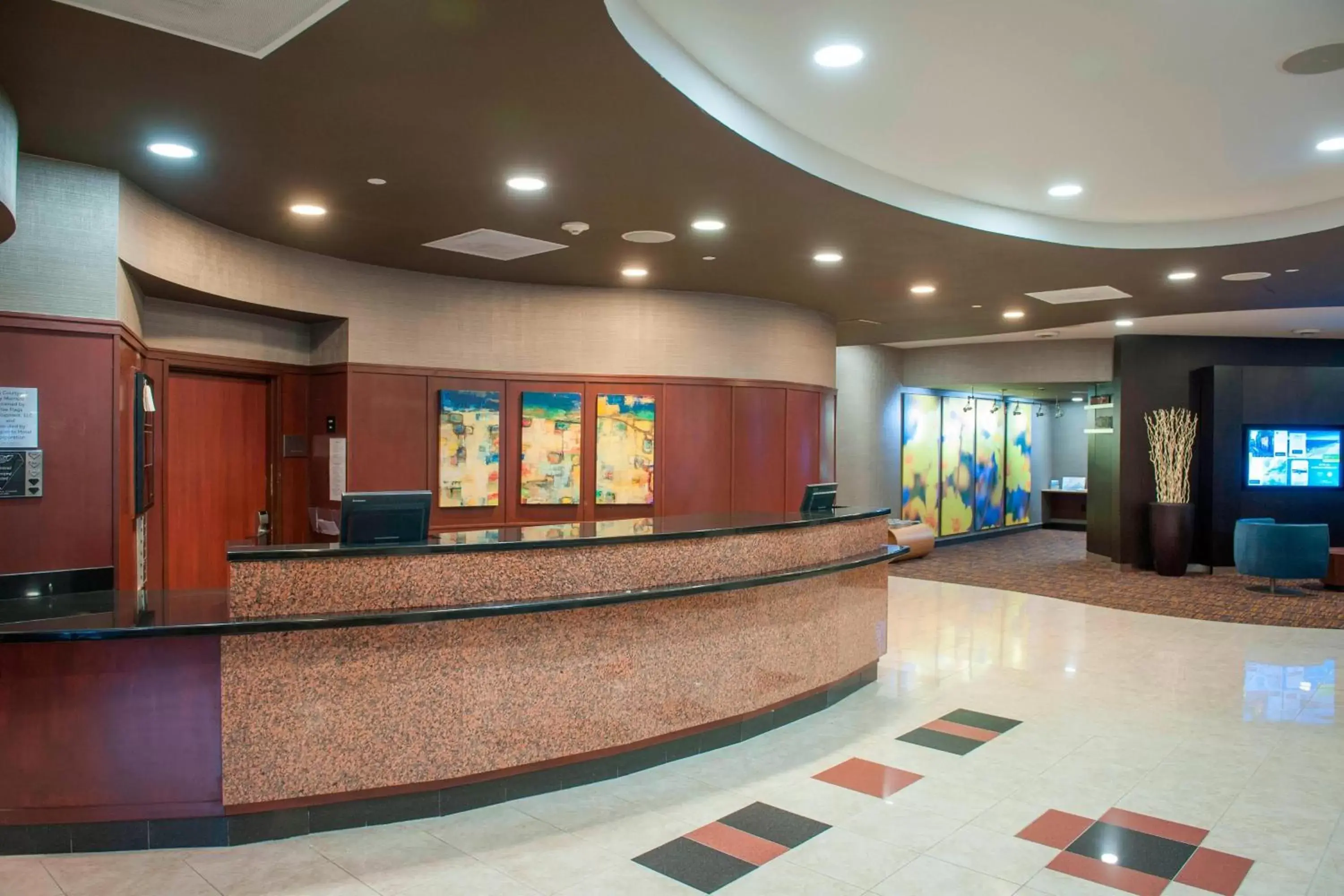 Lobby or reception, Lobby/Reception in Courtyard by Marriott Pensacola Downtown