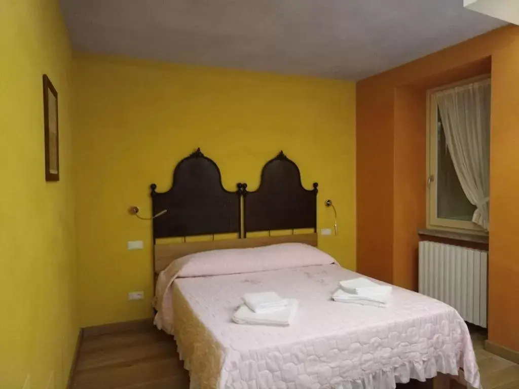 Bed in Borgo al Sole by Garda Facilities