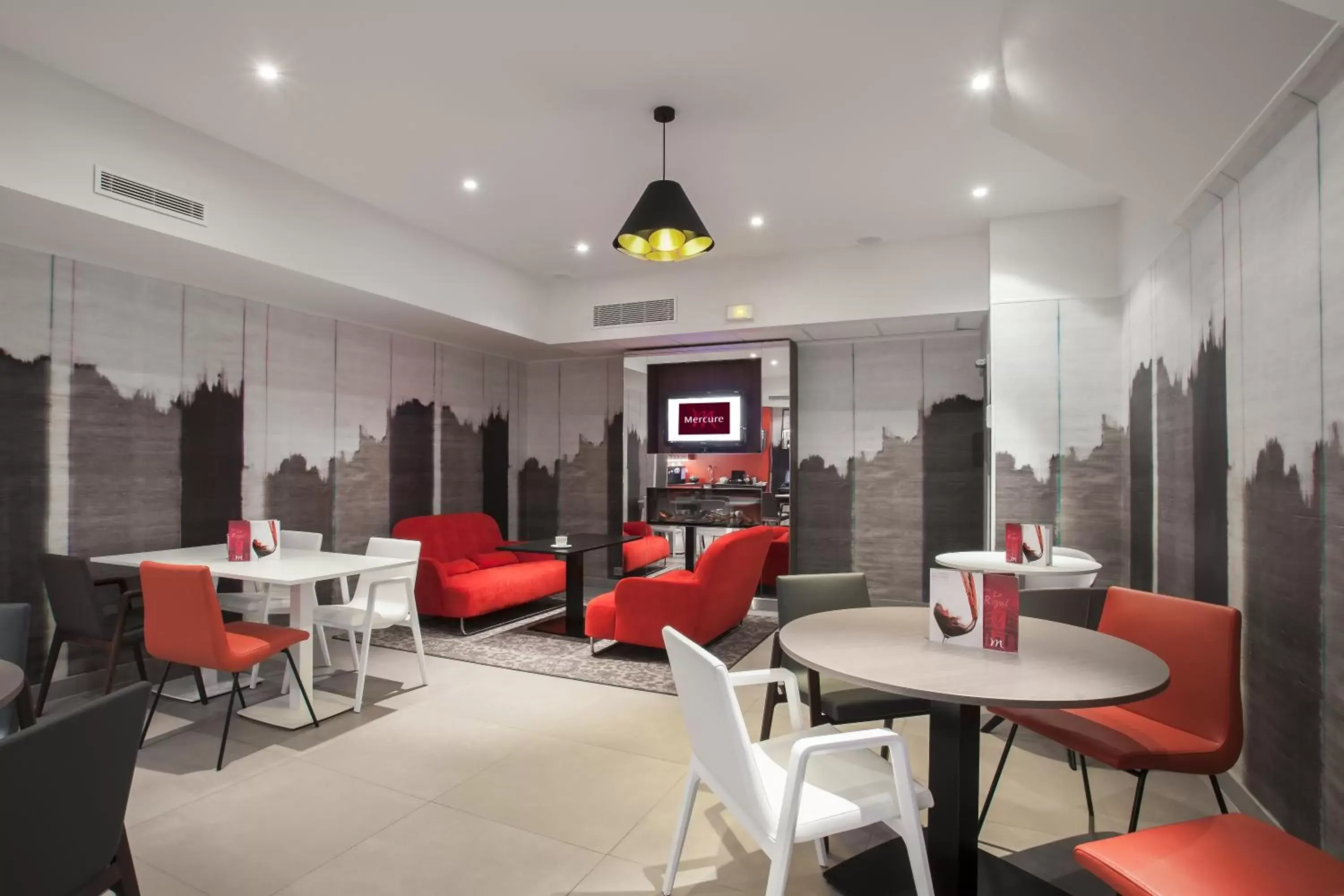 Lounge or bar, Restaurant/Places to Eat in Mercure Lille Centre Grand Place