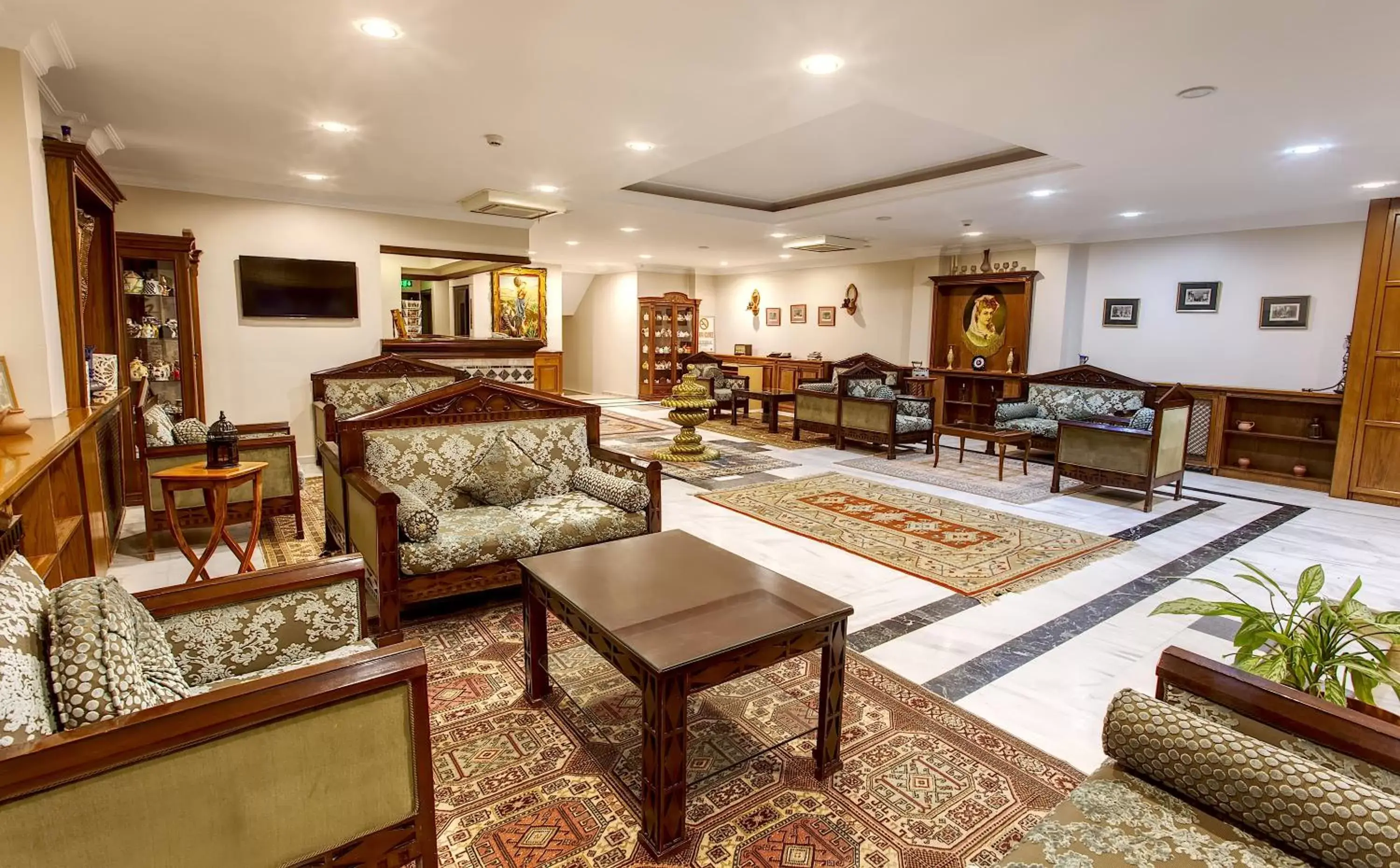 Lobby or reception in Hotel Saba