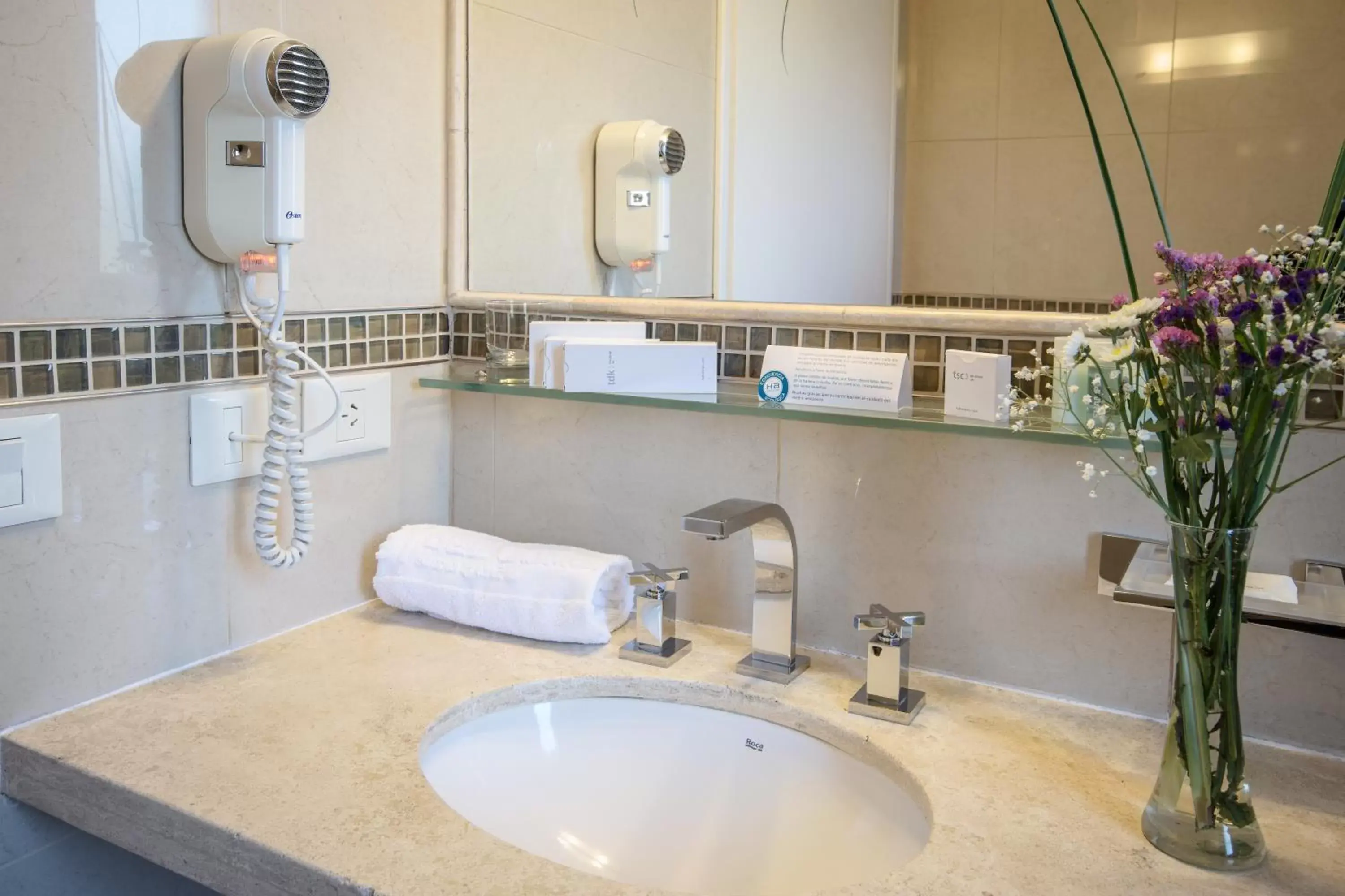 Bathroom in Hotel Del Comahue