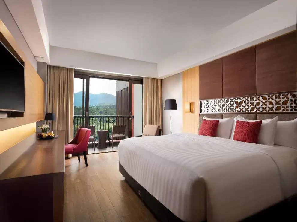 Bedroom in ASTON Sentul Lake Resort & Conference Center