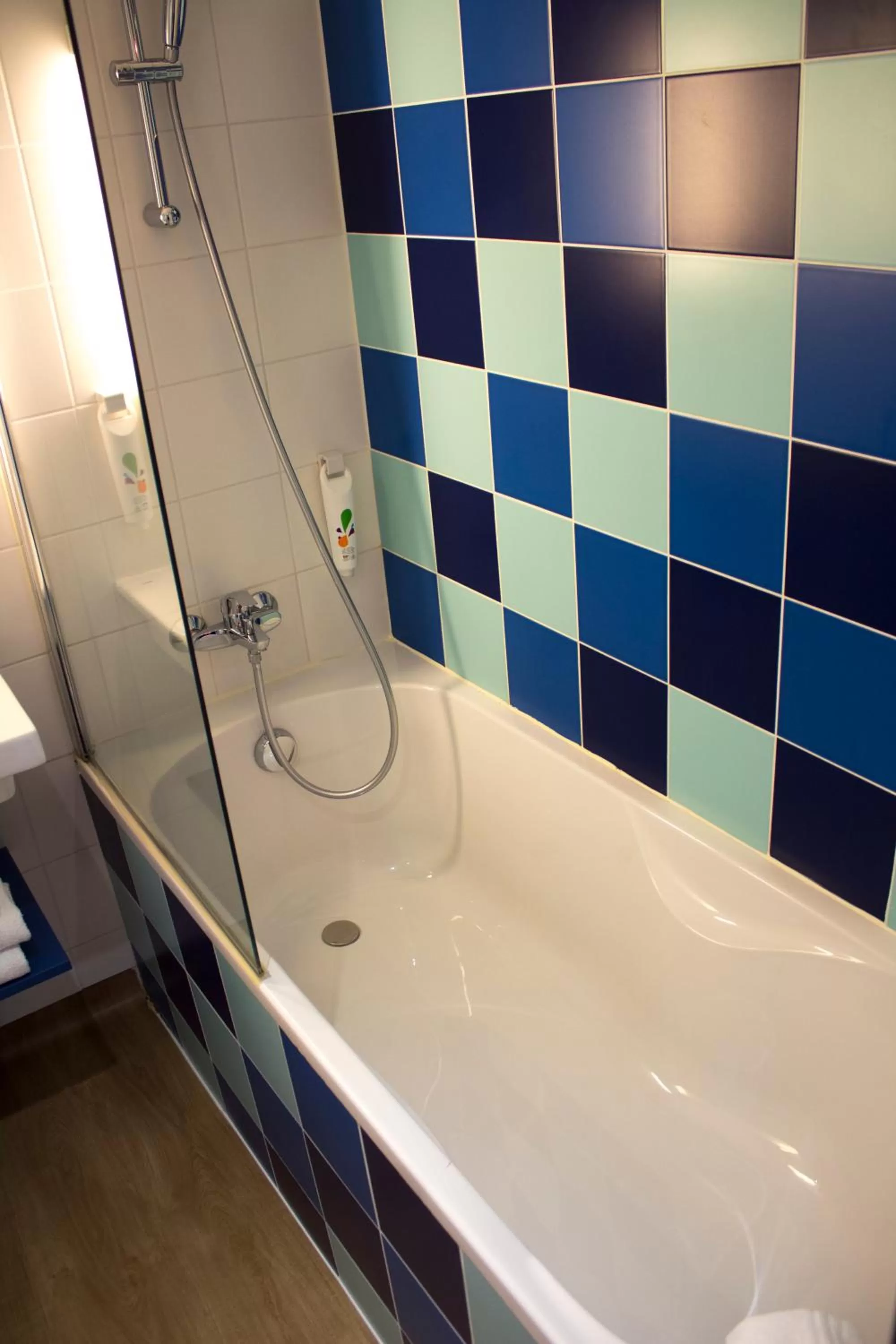 Bathroom in ibis styles Albi Centre Le Theatro