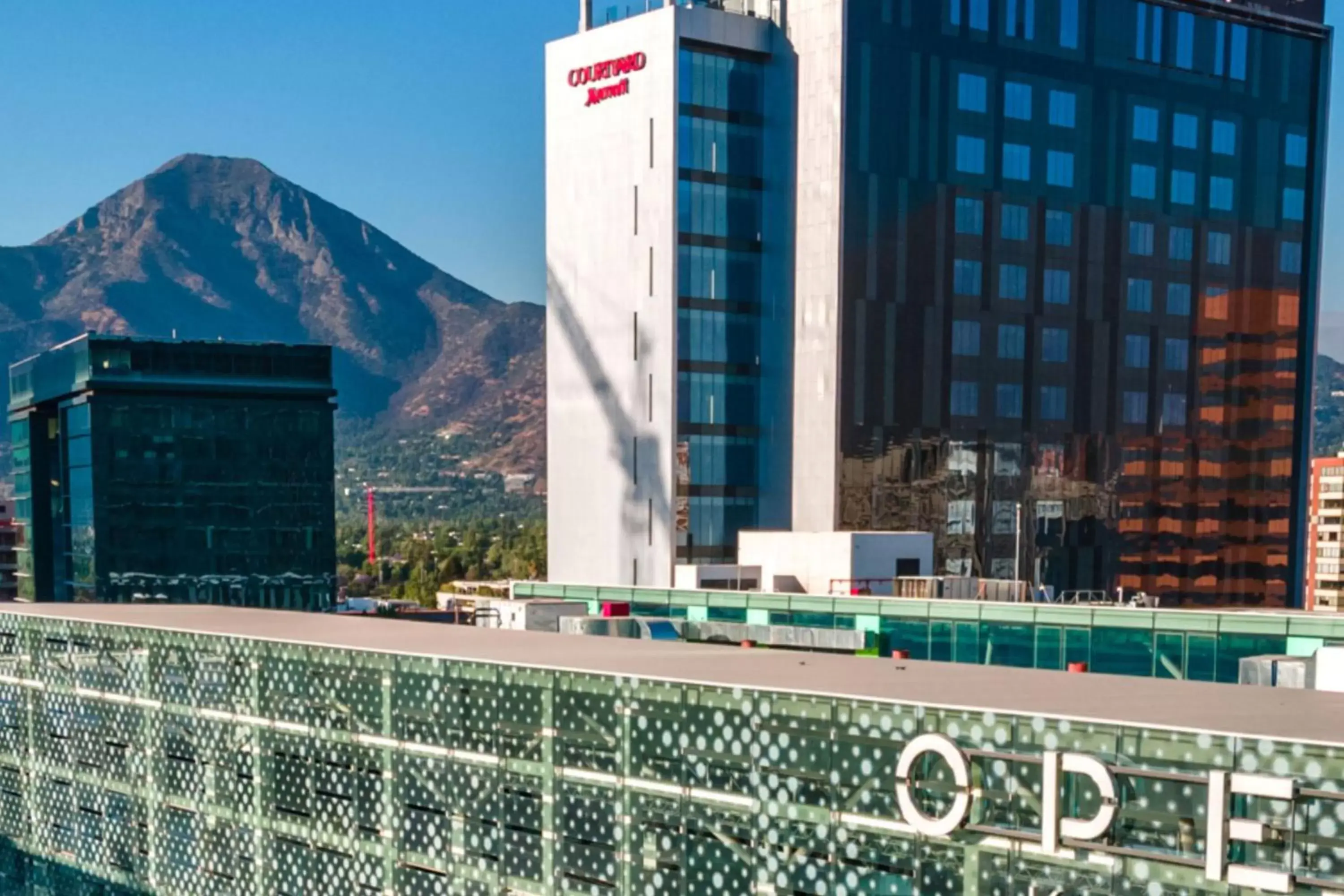 Property building in Courtyard by Marriott Santiago Las Condes