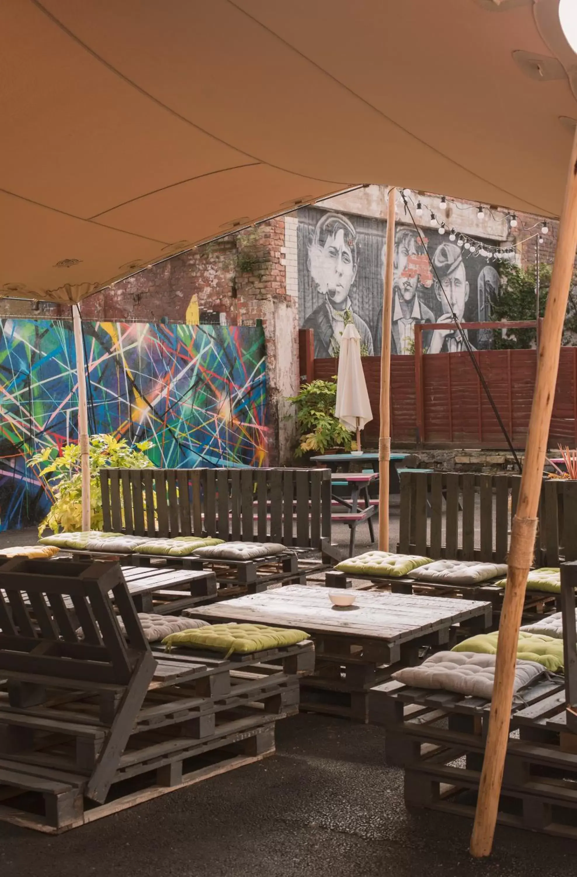 Patio, Restaurant/Places to Eat in Selina Liverpool