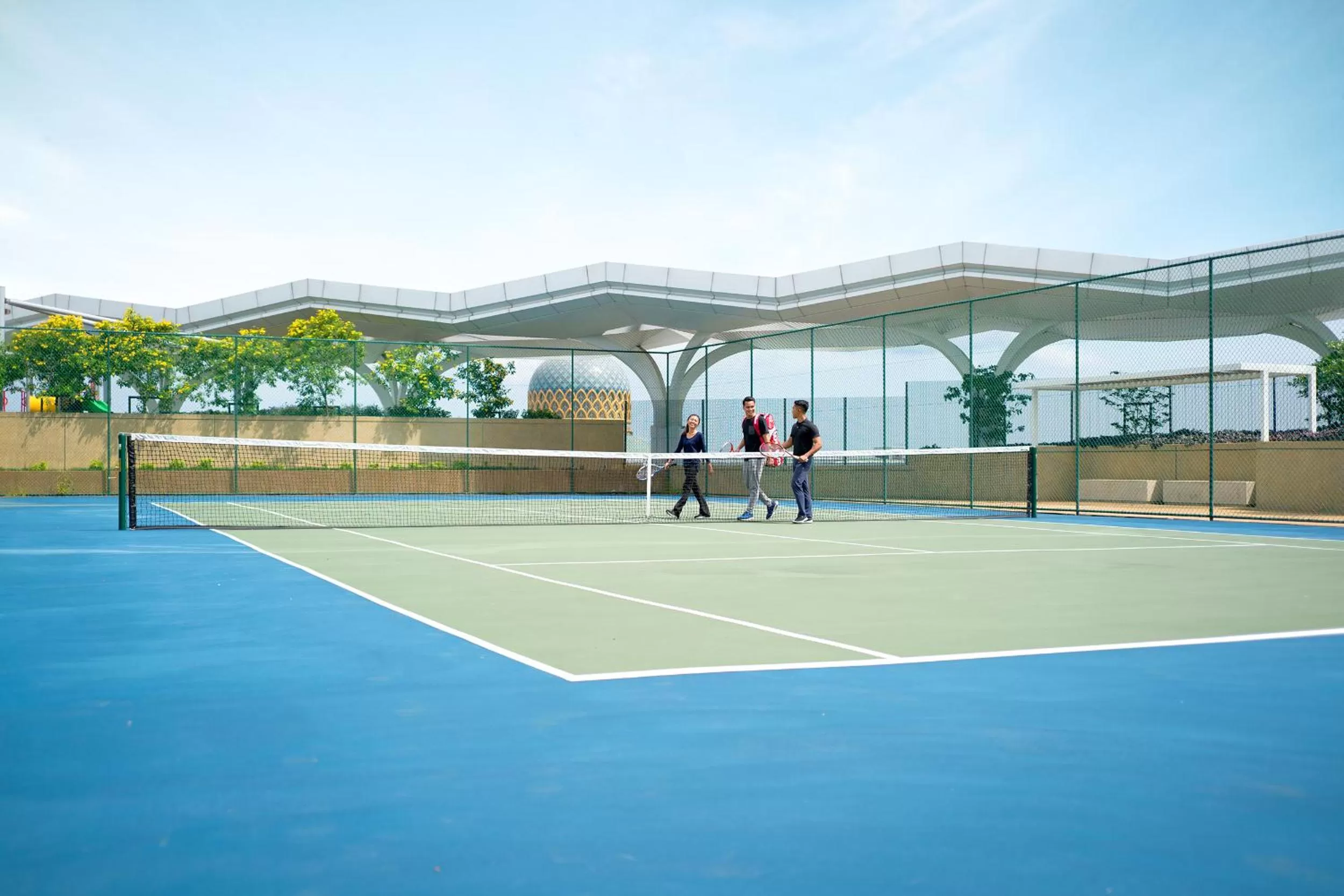 Tennis court in Movenpick Hotel & Convention Centre KLIA