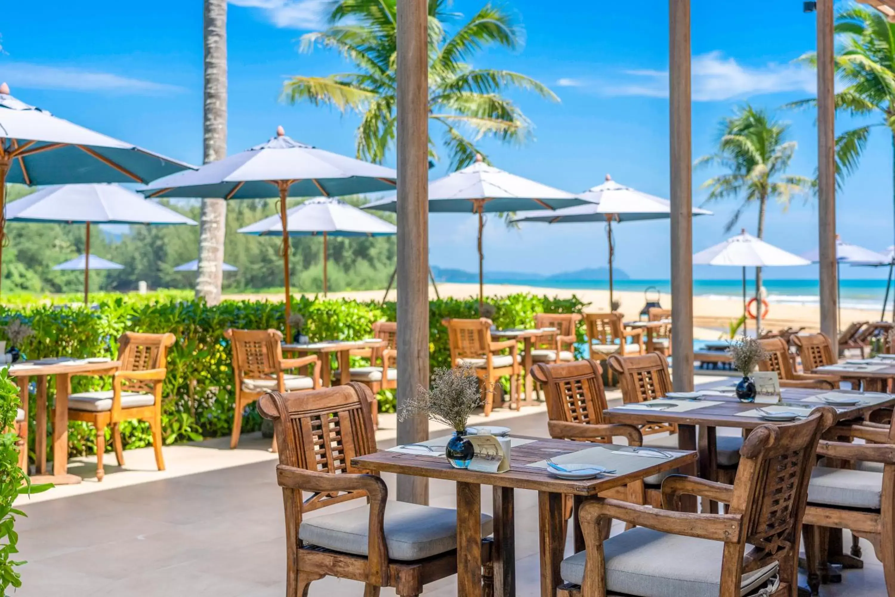 Restaurant/Places to Eat in Devasom Khao Lak Beach Resort & Villas