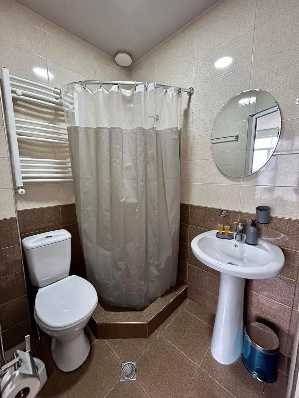 Bathroom in Hotel Marioni