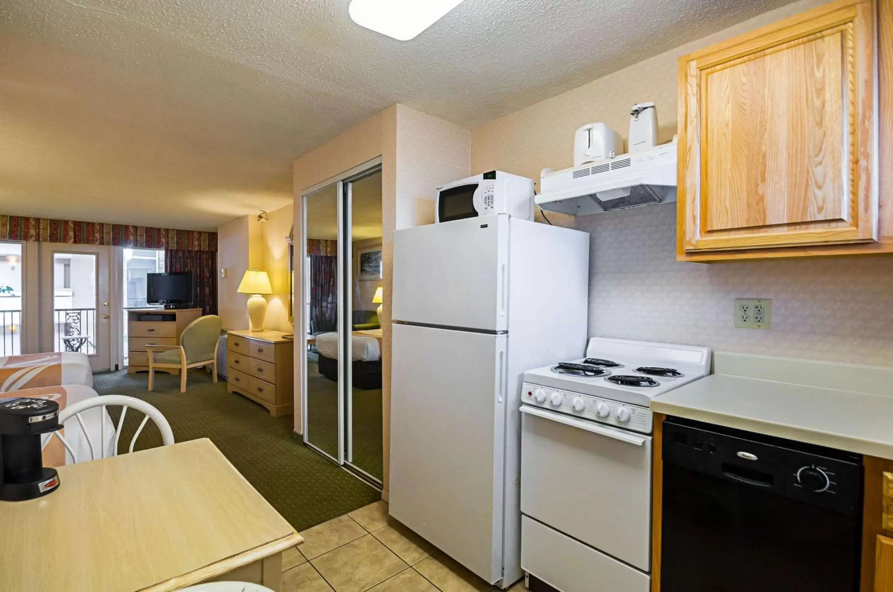 Photo of the whole room, Kitchen/Kitchenette in Quality Inn Oceanfront