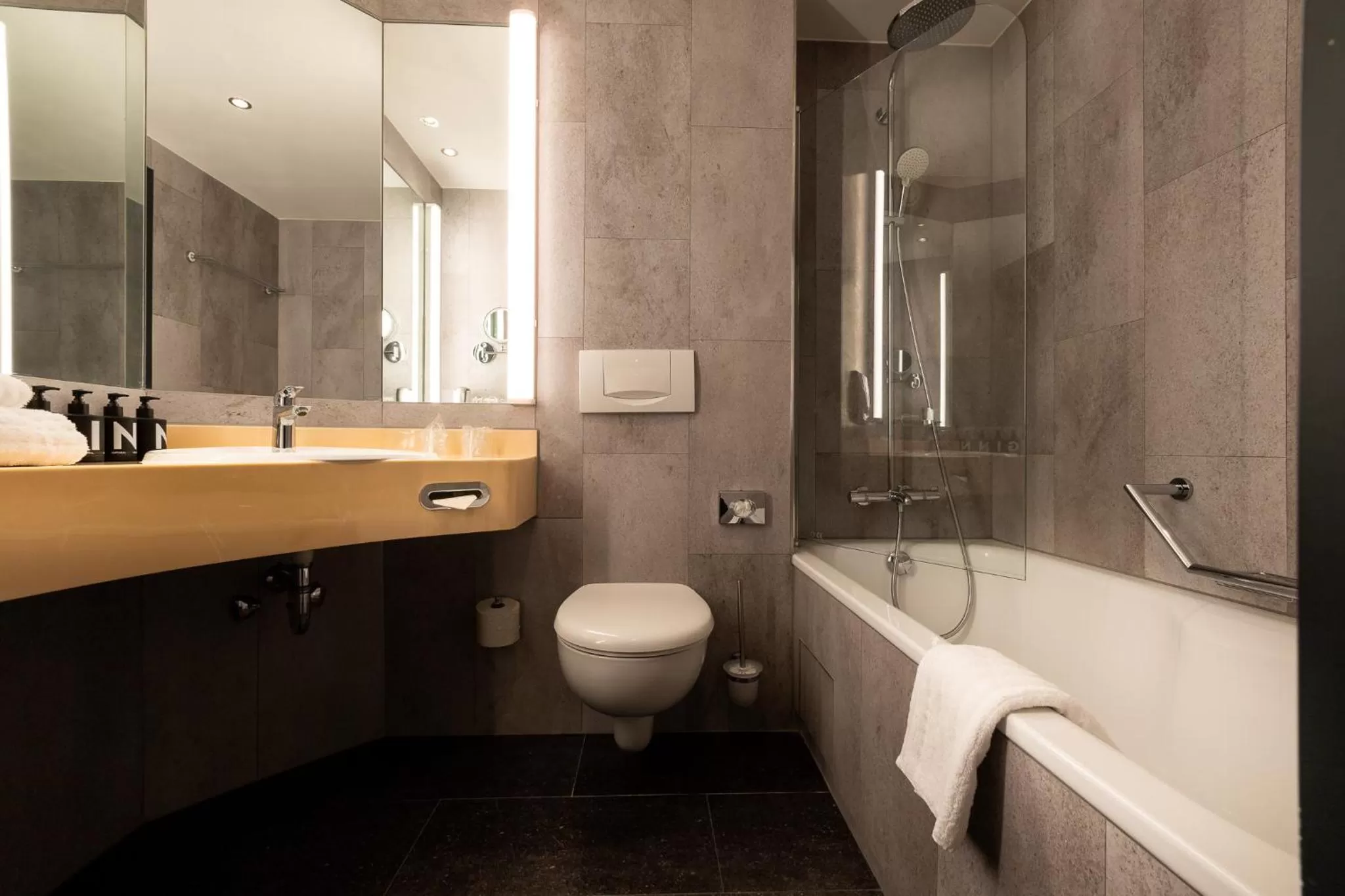 Photo of the whole room in GINN Hotel Berlin Potsdam