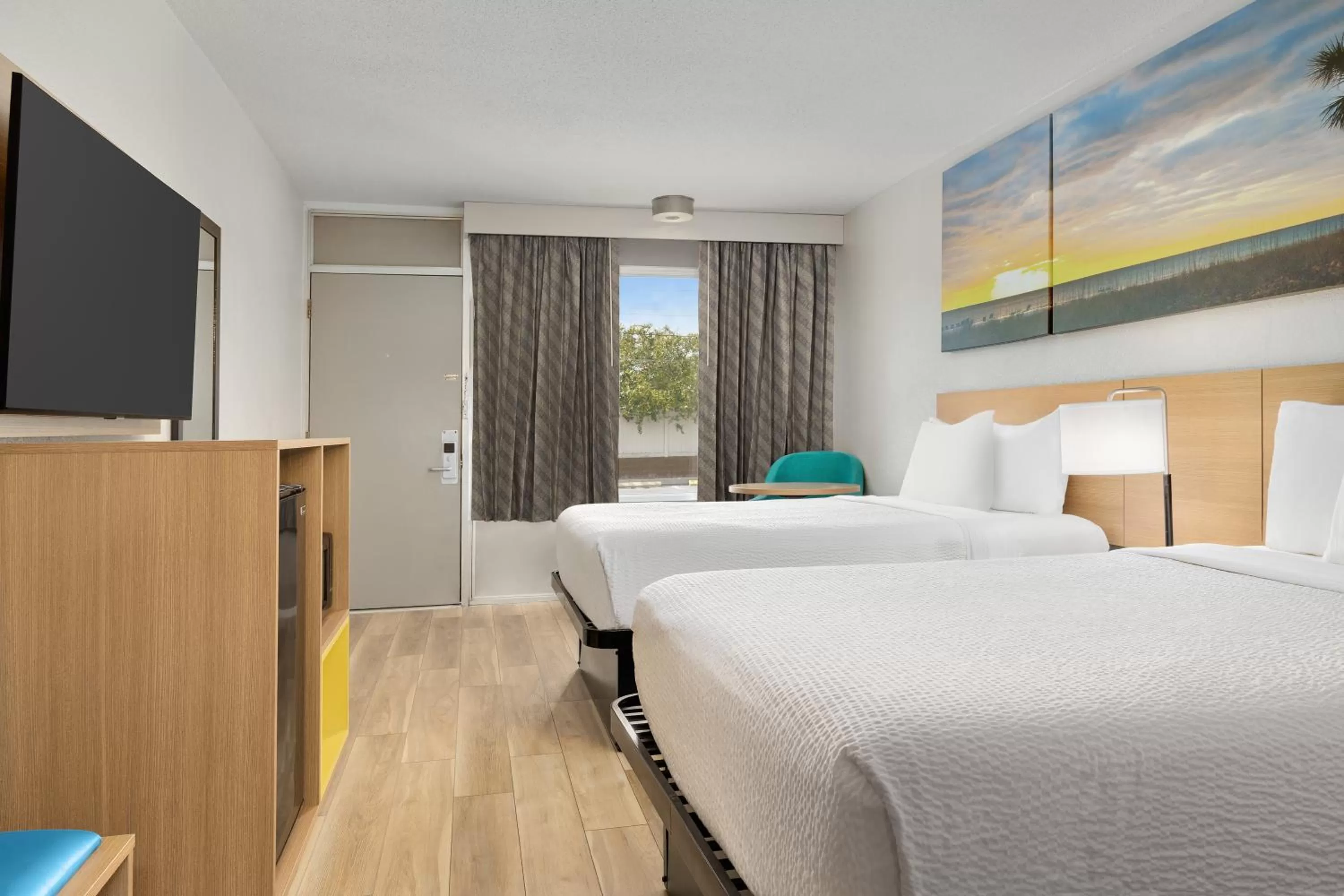 Bedroom, Bed in Days Inn by Wyndham Lake City I-75