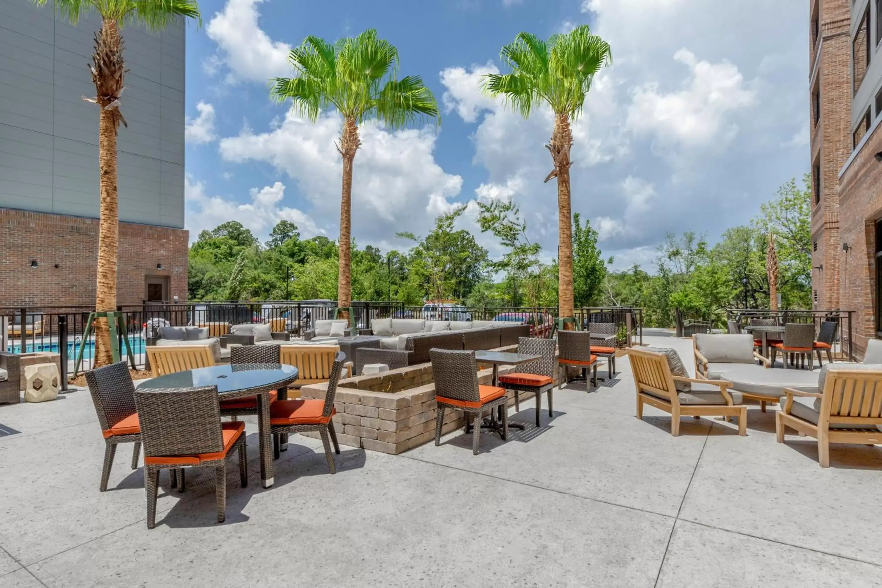Patio, Restaurant/Places to Eat in Cambria Hotel Charleston Riverview