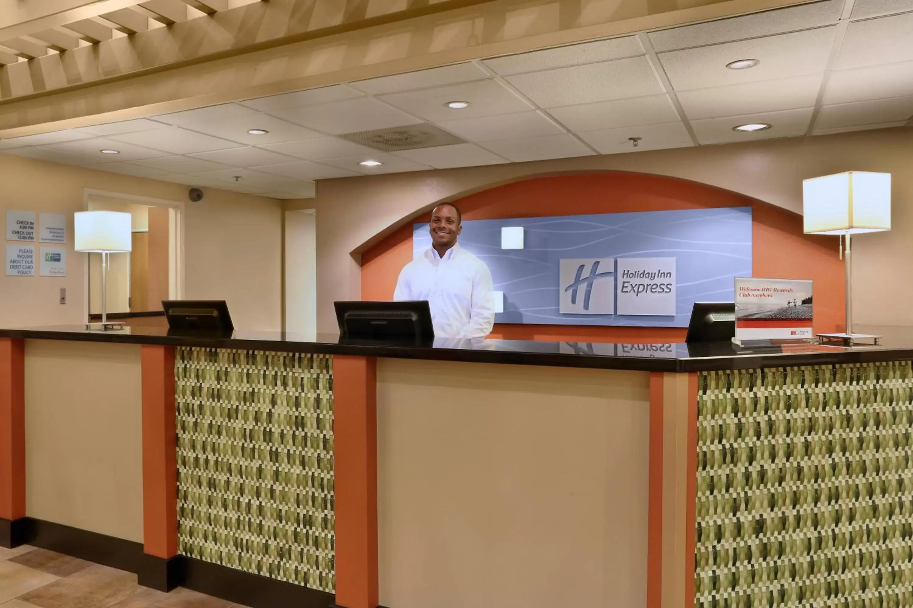 Property building, Lobby/Reception in Holiday Inn Express Hotel & Suites Scottsdale - Old Town, an IHG Hotel