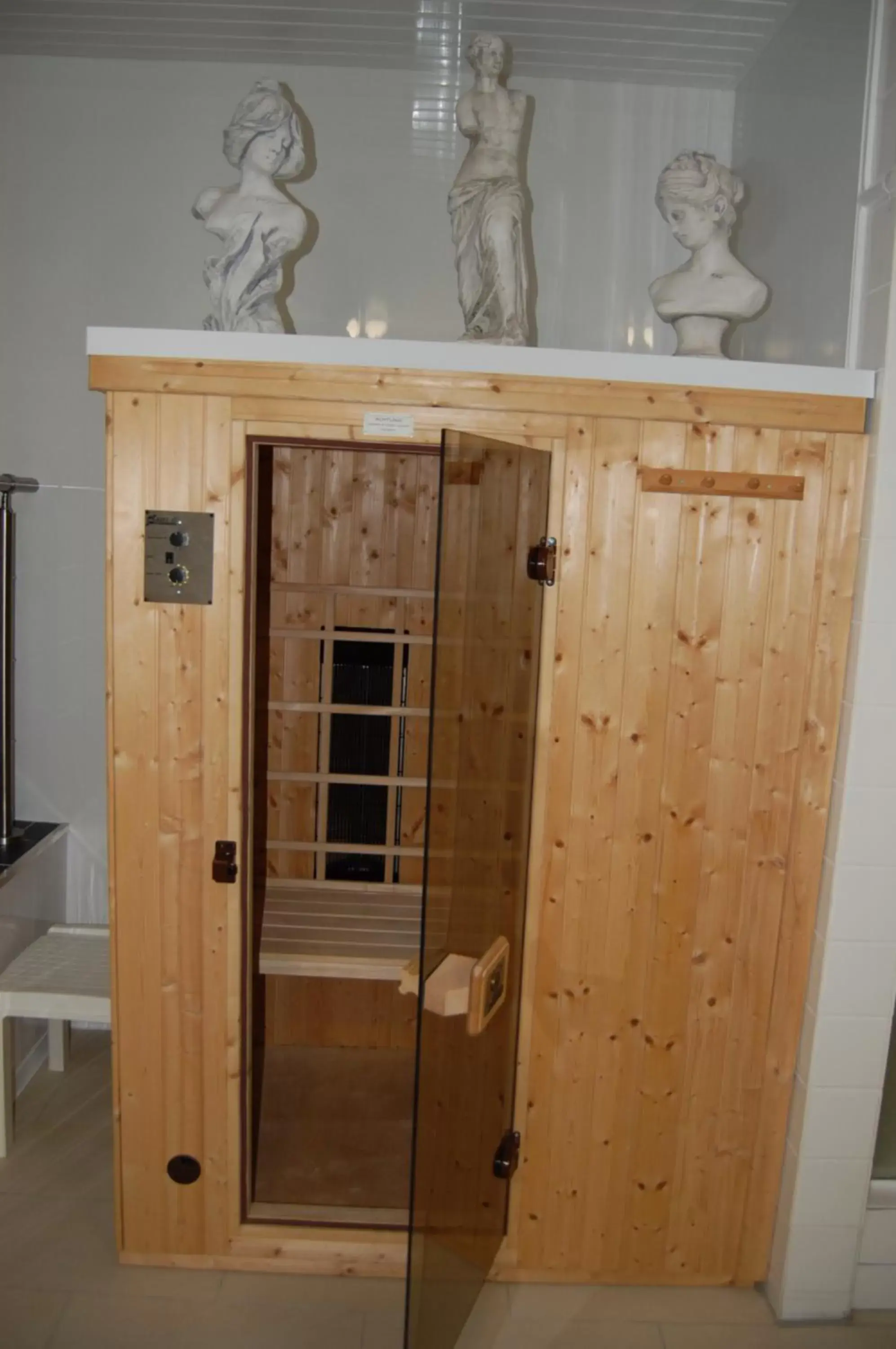 Sauna, Bathroom in Hotel Friesengeist