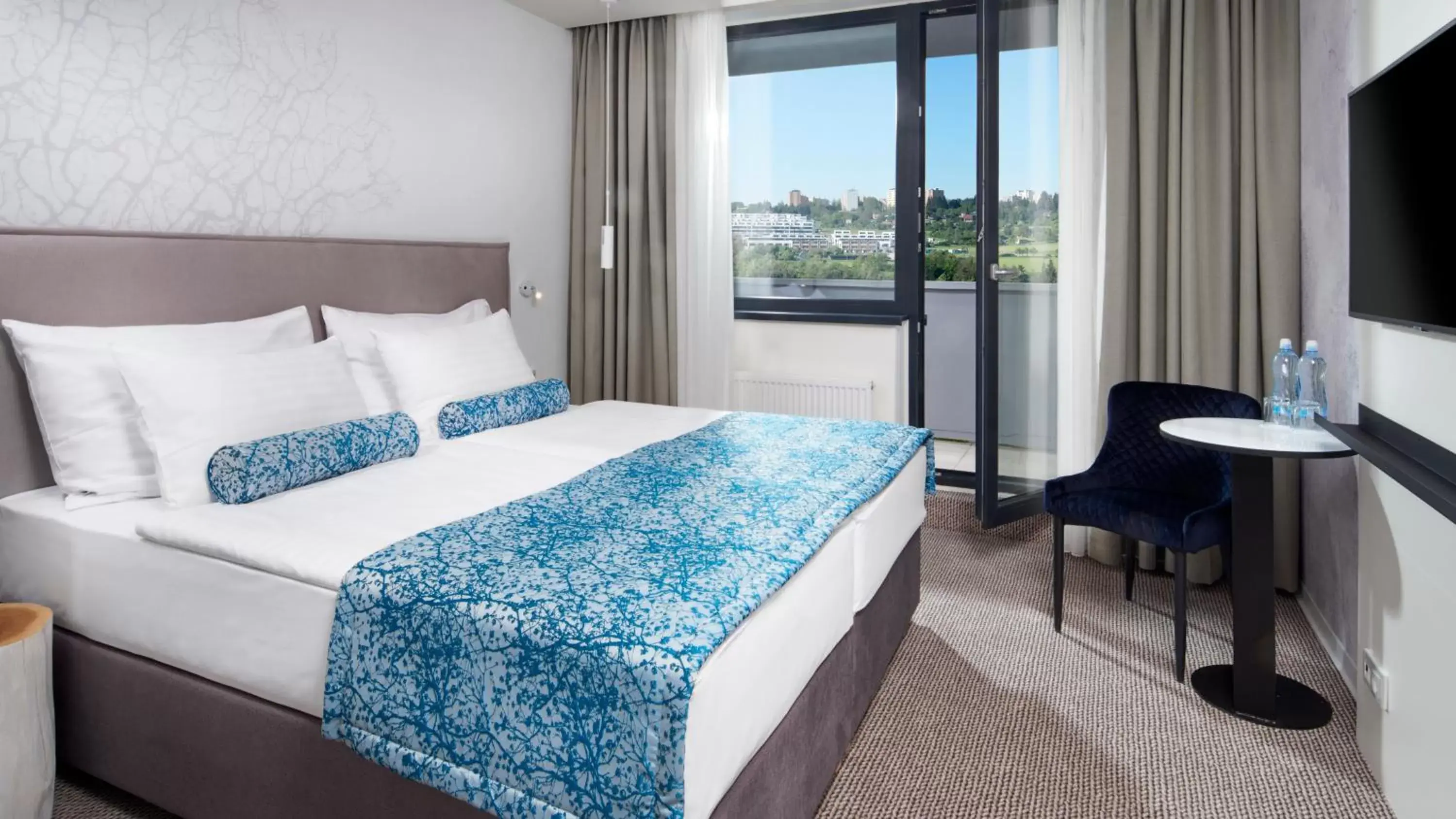 King Suite with Balcony in OREA Resort Santon Brno King Suite with Balcony in OREA Resort Santon Brno