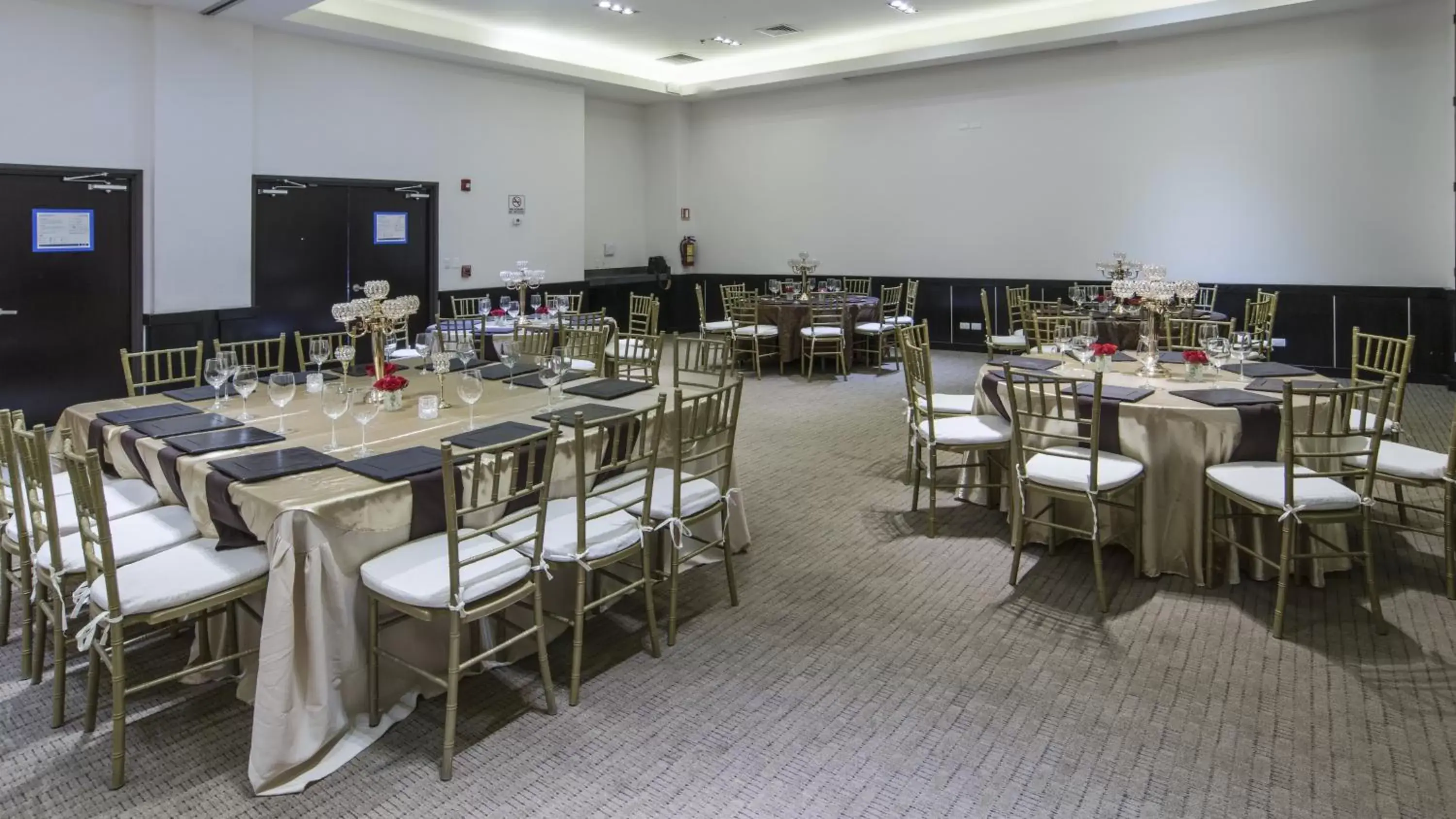 Banquet/Function facilities, Restaurant/Places to Eat in Holiday Inn Express Guaymas, an IHG Hotel