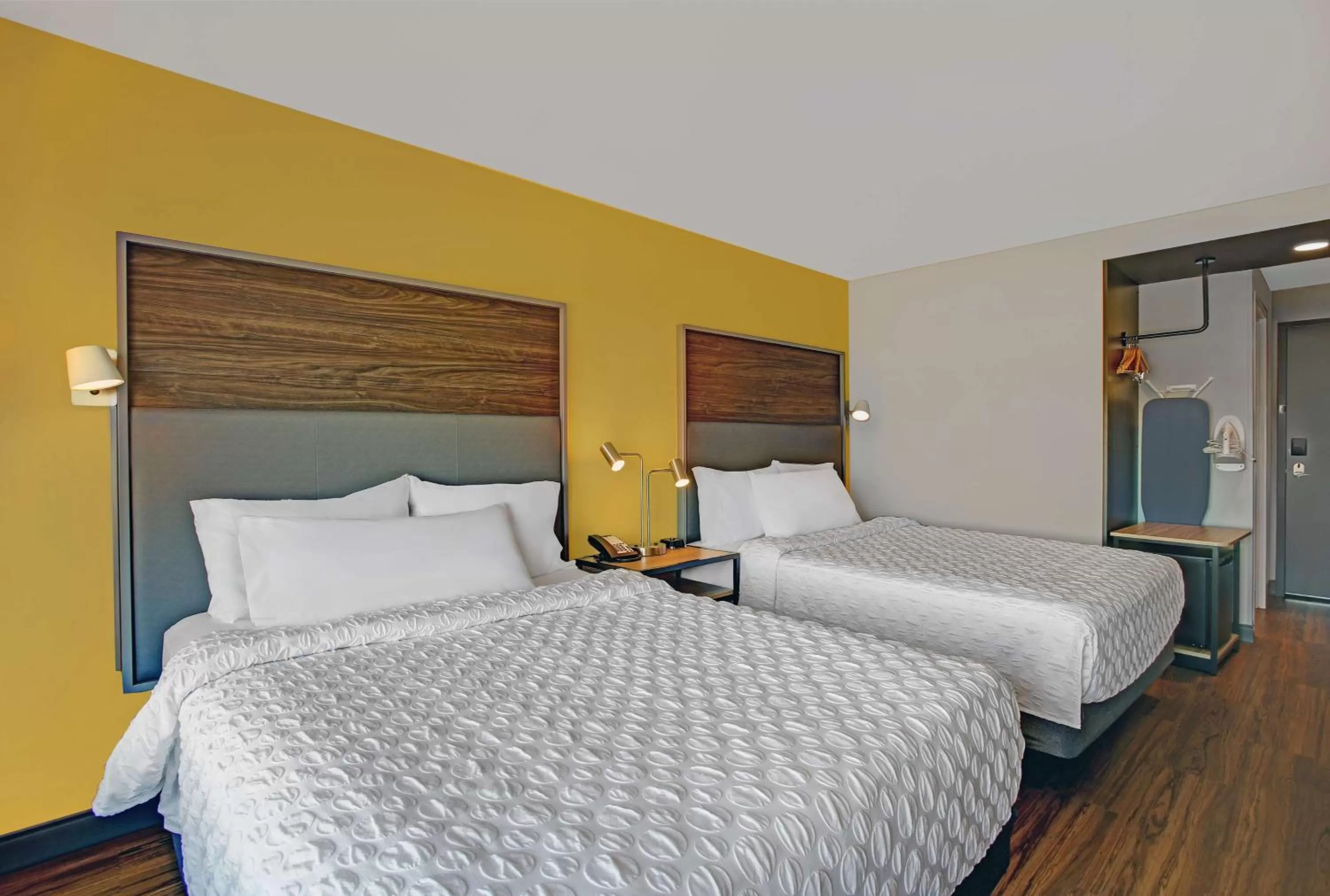 Bed in Tru By Hilton Stoughton