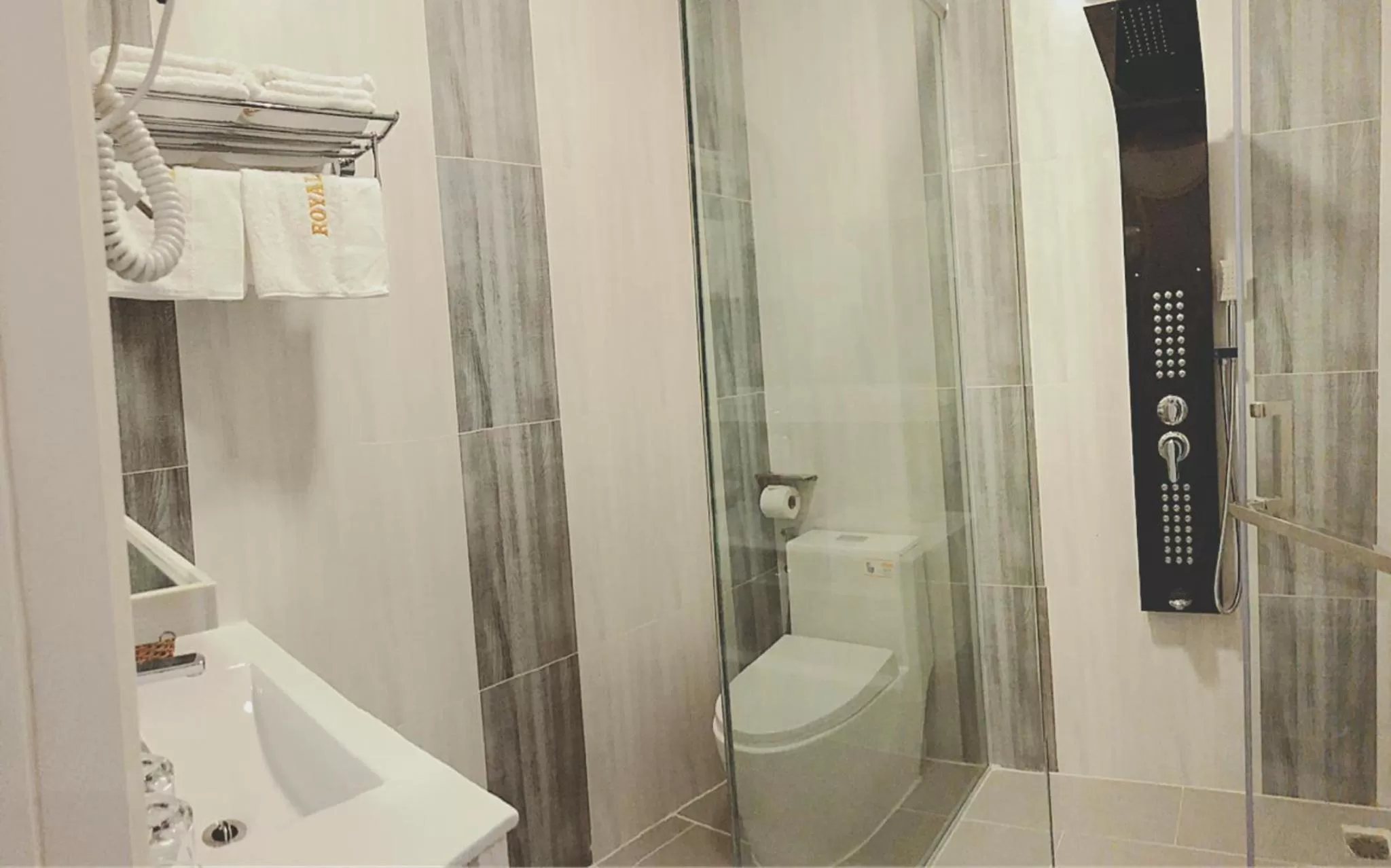 Bathroom in Royal Hotel