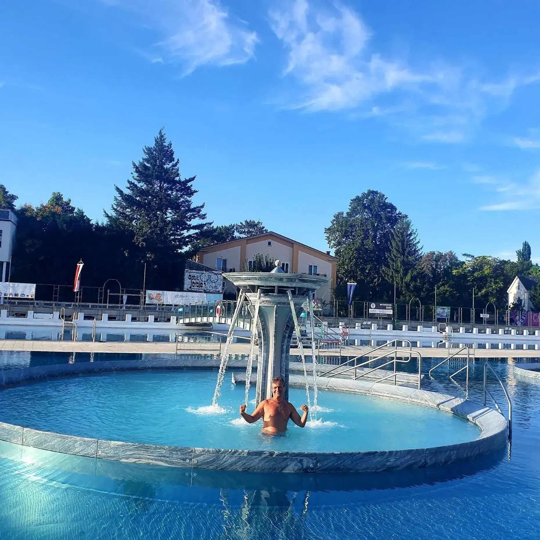 Swimming Pool in Das Gutenbrunn Thermen & Sporthotel