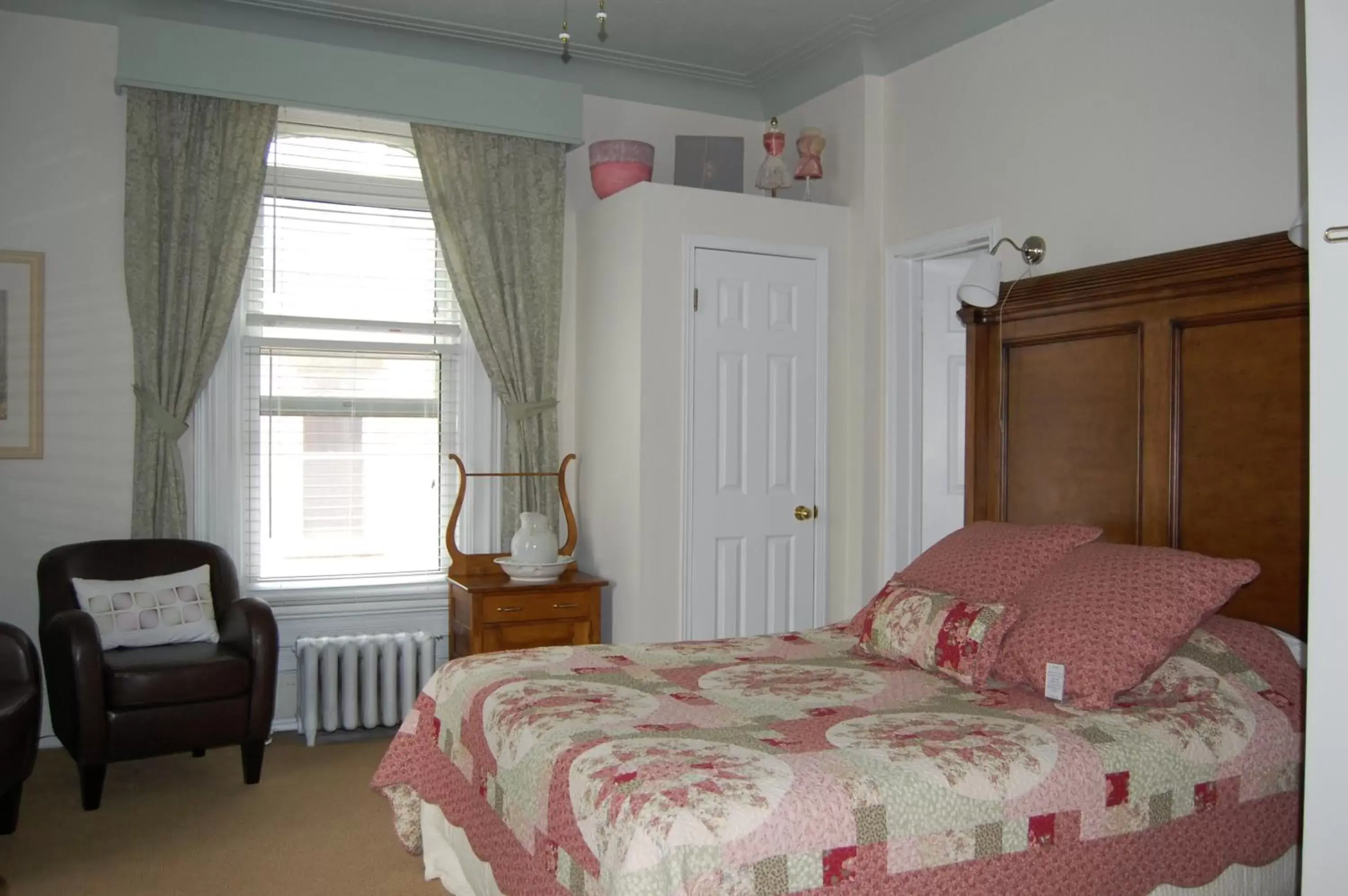 Family Room 17 in McGee's Inn Family Room 17 in McGee's Inn