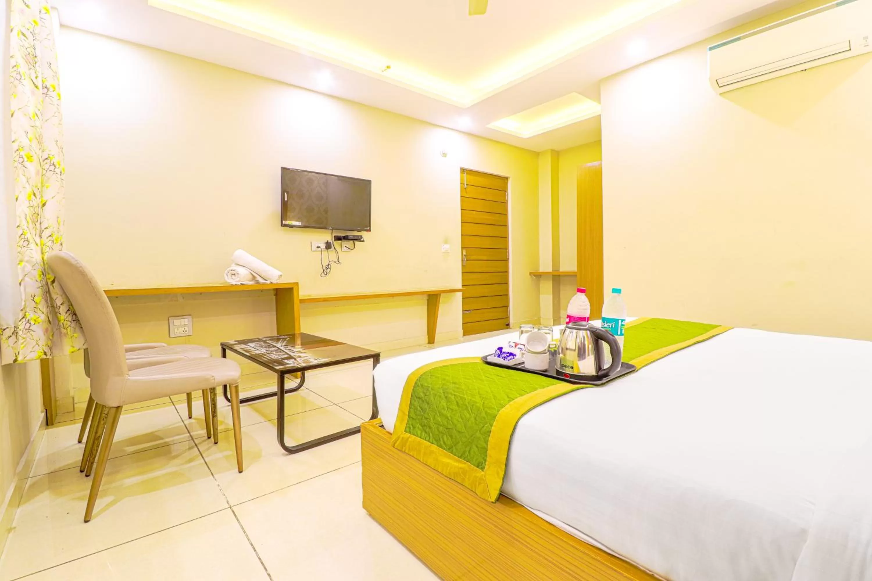 Bed in The Glory Hotel