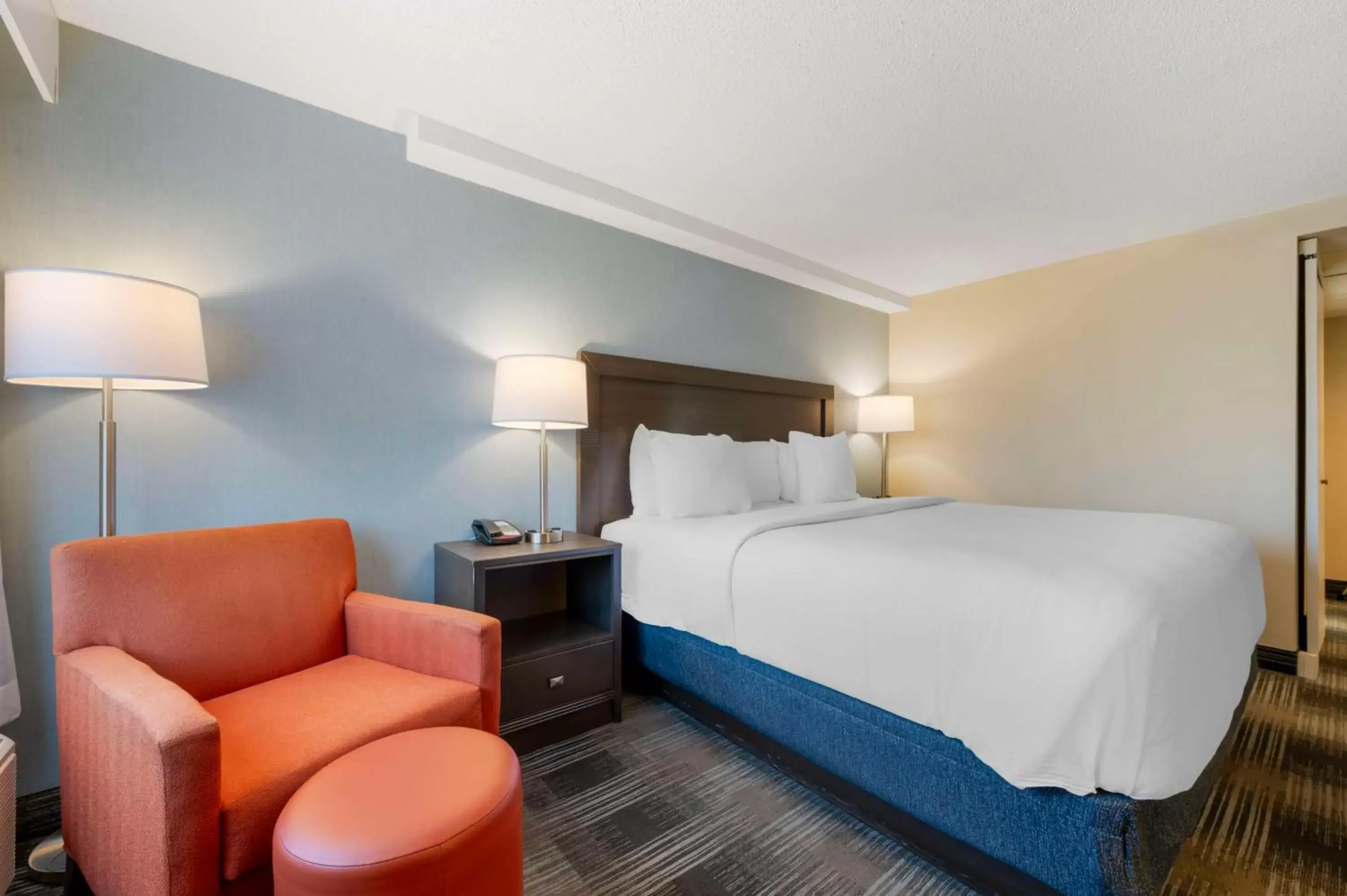 Bedroom, Bed in Best Western Plus Alexandria Fort Belvoir Bedroom, Bed in Best Western Plus Alexandria Fort Belvoir