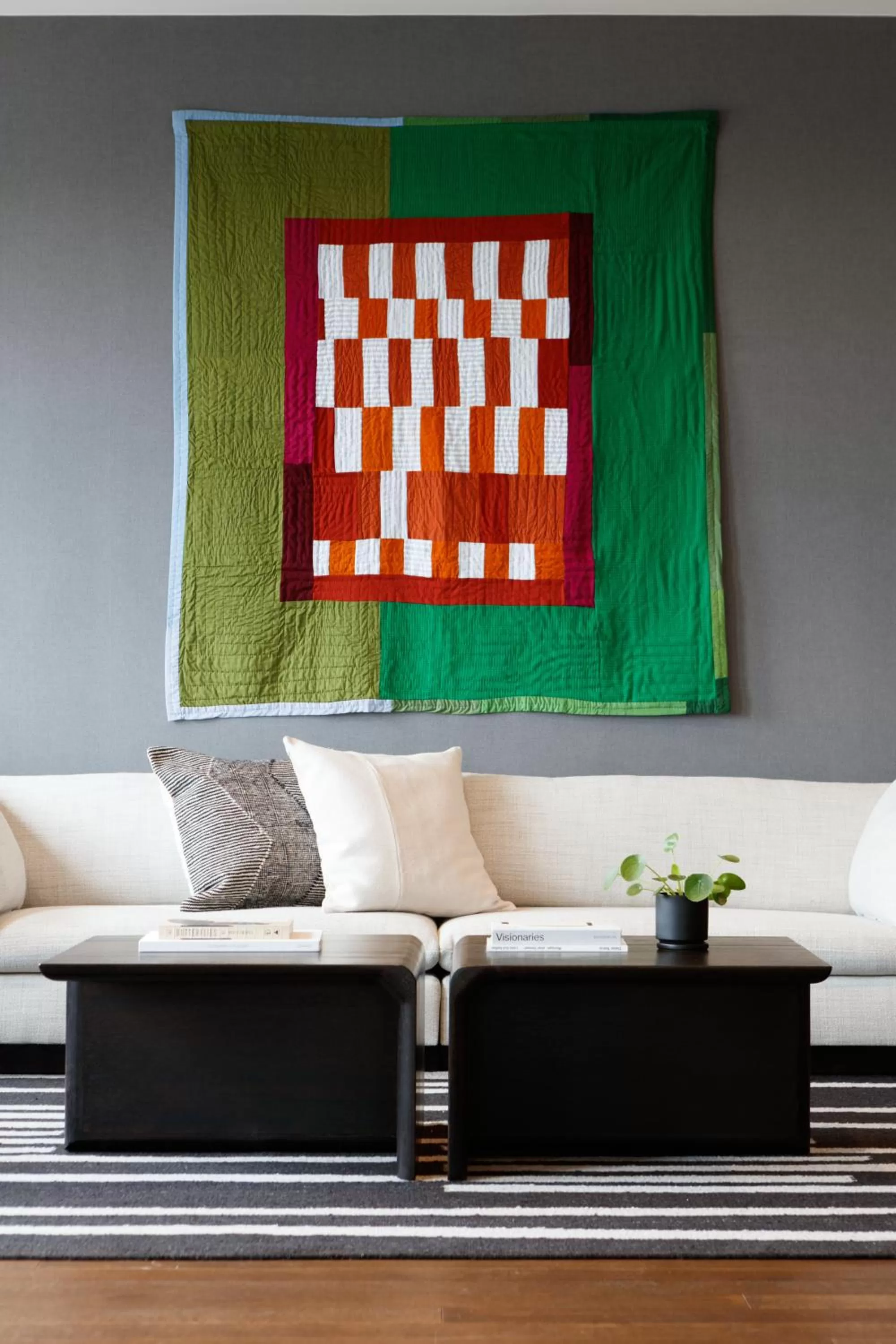 Living room in Kimpton - Harper Hotel by IHG