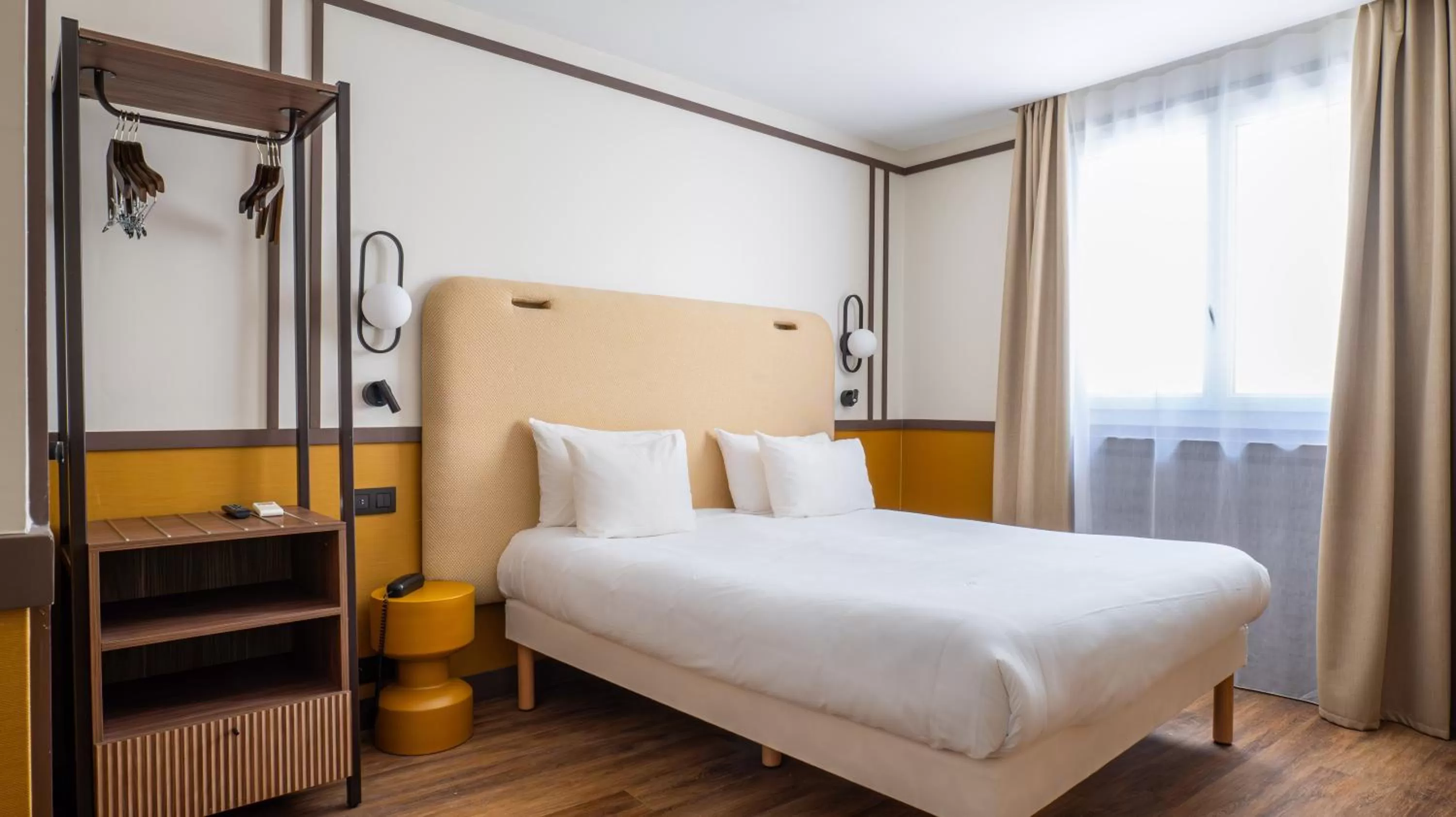 Standard Triple Room in Best Western Plus Au Grand Saint Jean