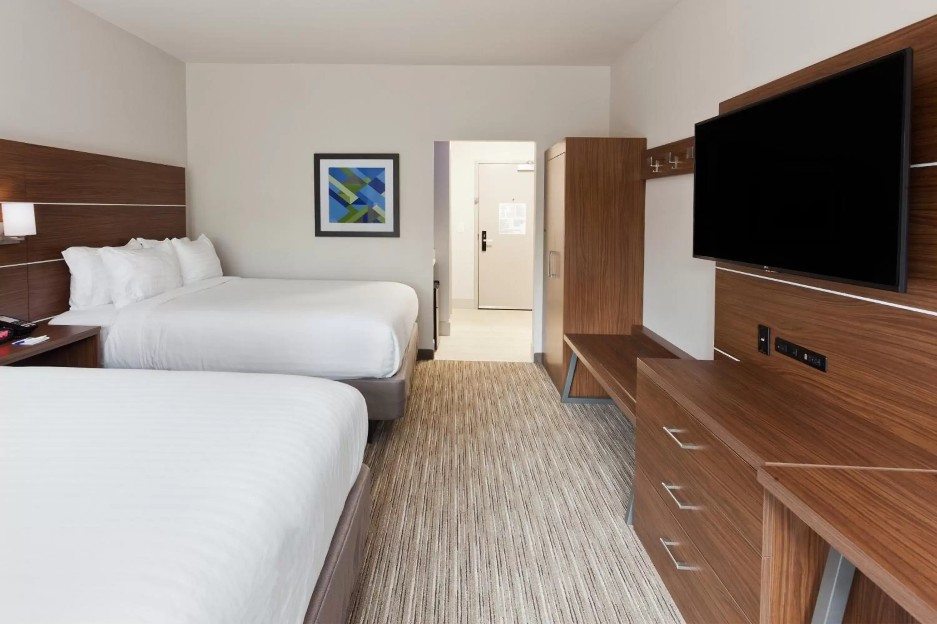 Photo of the whole room, Bed in Holiday Inn Express & Suites - Cartersville, an IHG Hotel