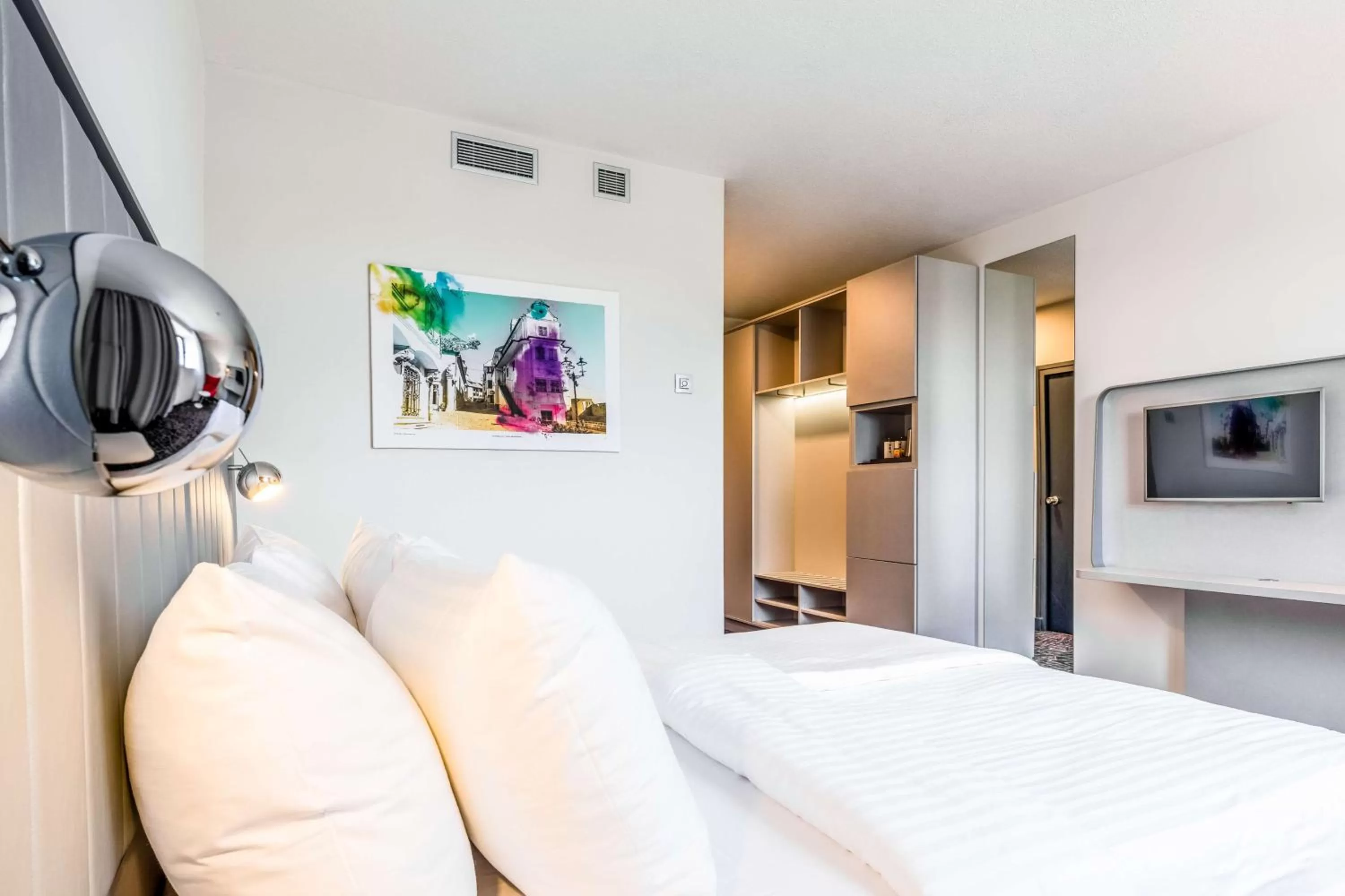 Photo of the whole room, Bed in Park Inn by Radisson Danube Bratislava