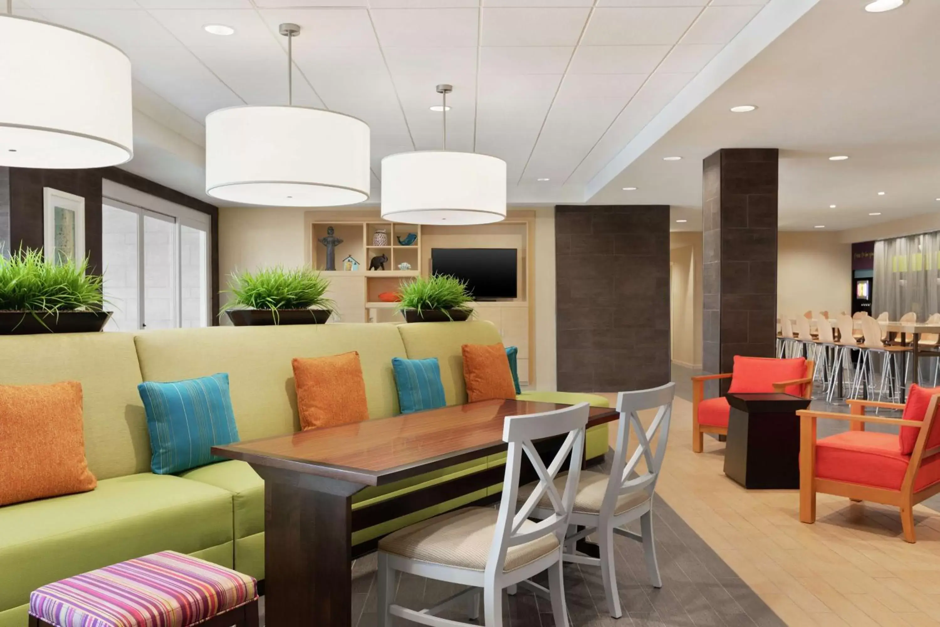 Lobby or reception, Restaurant/Places to Eat in Home2 Suites By Hilton Savannah Airport