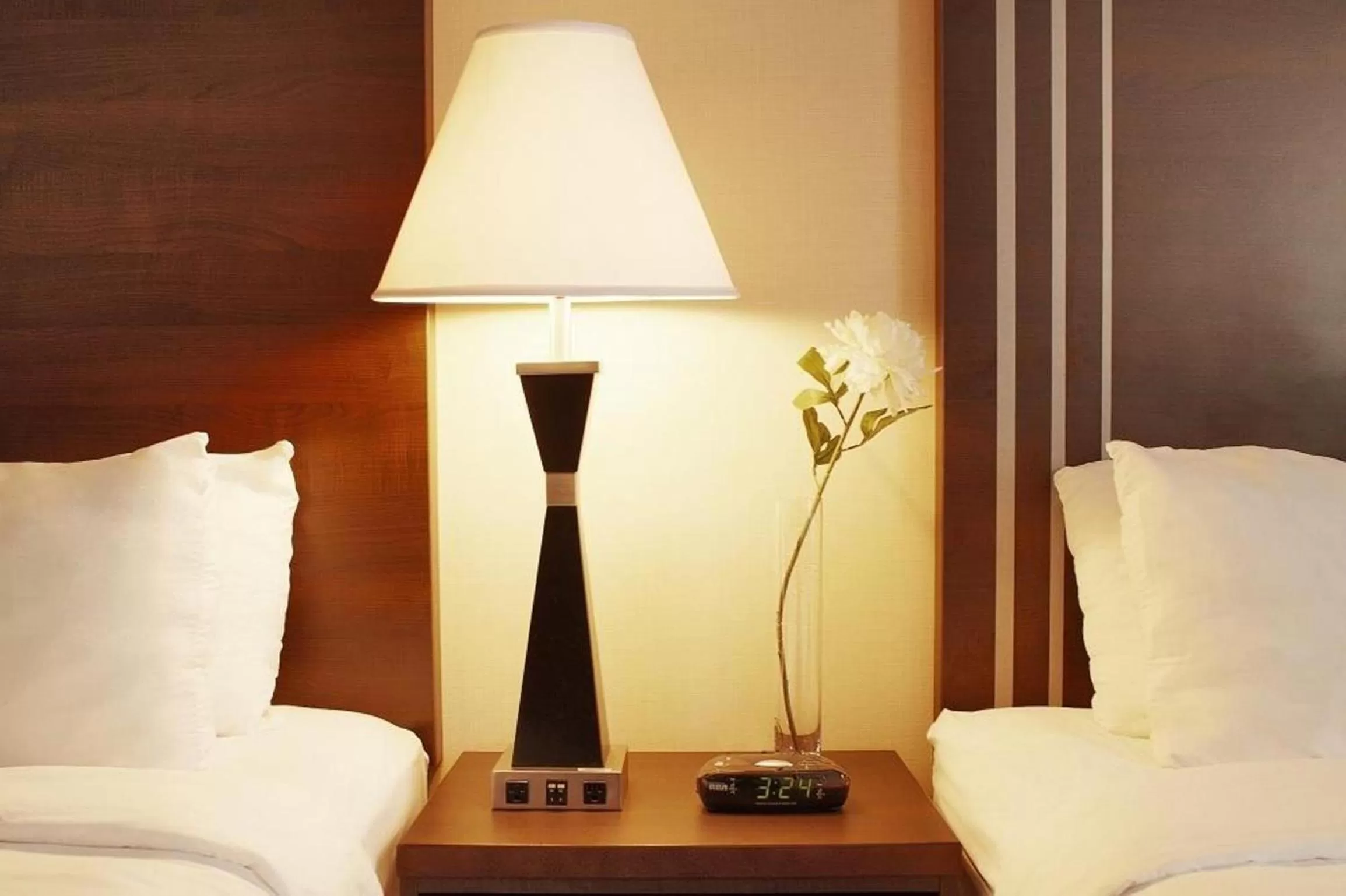 Decorative detail, Bed in Comfort Suites Downtown