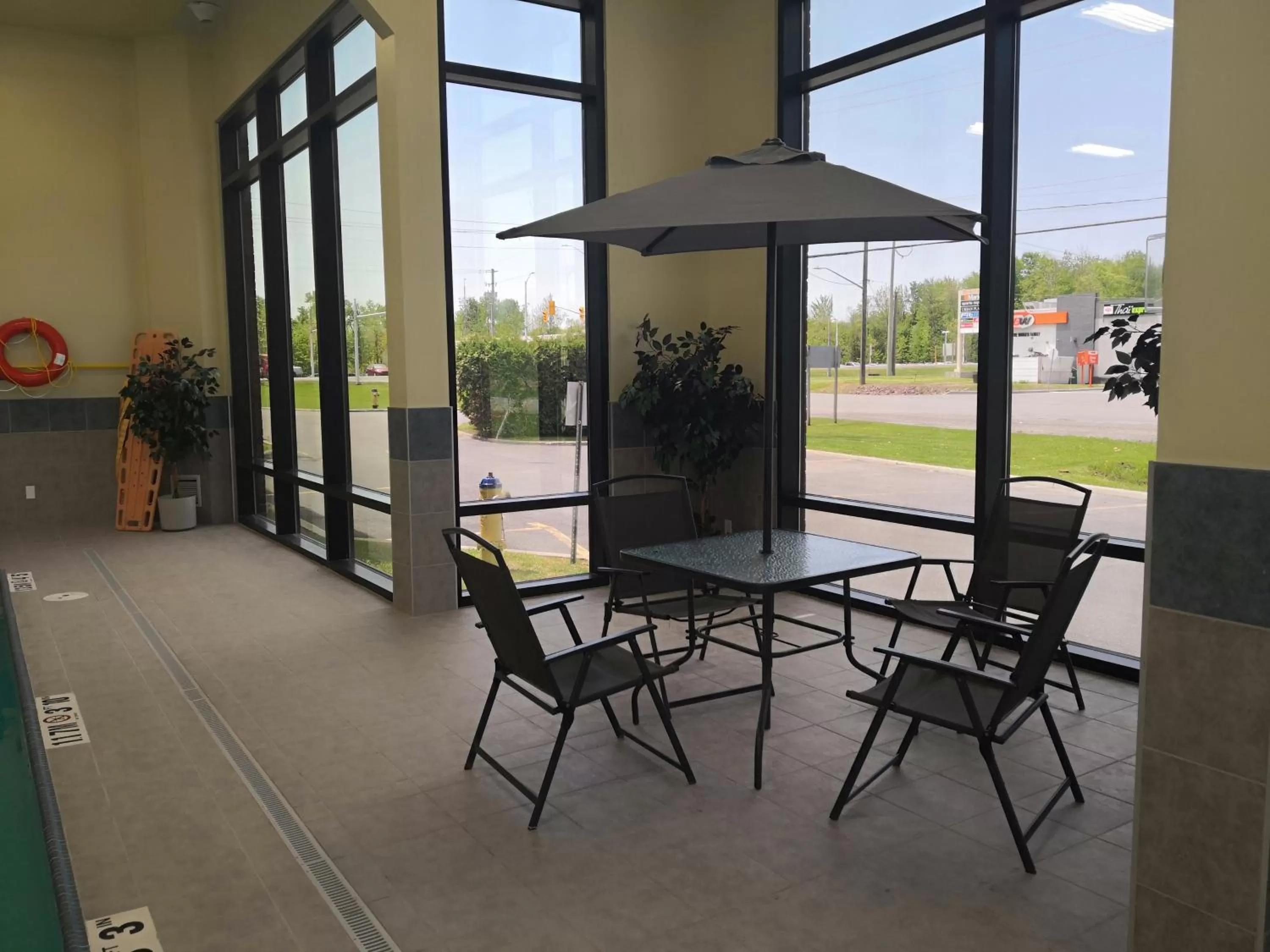 Swimming pool in Quality Inn & Suites