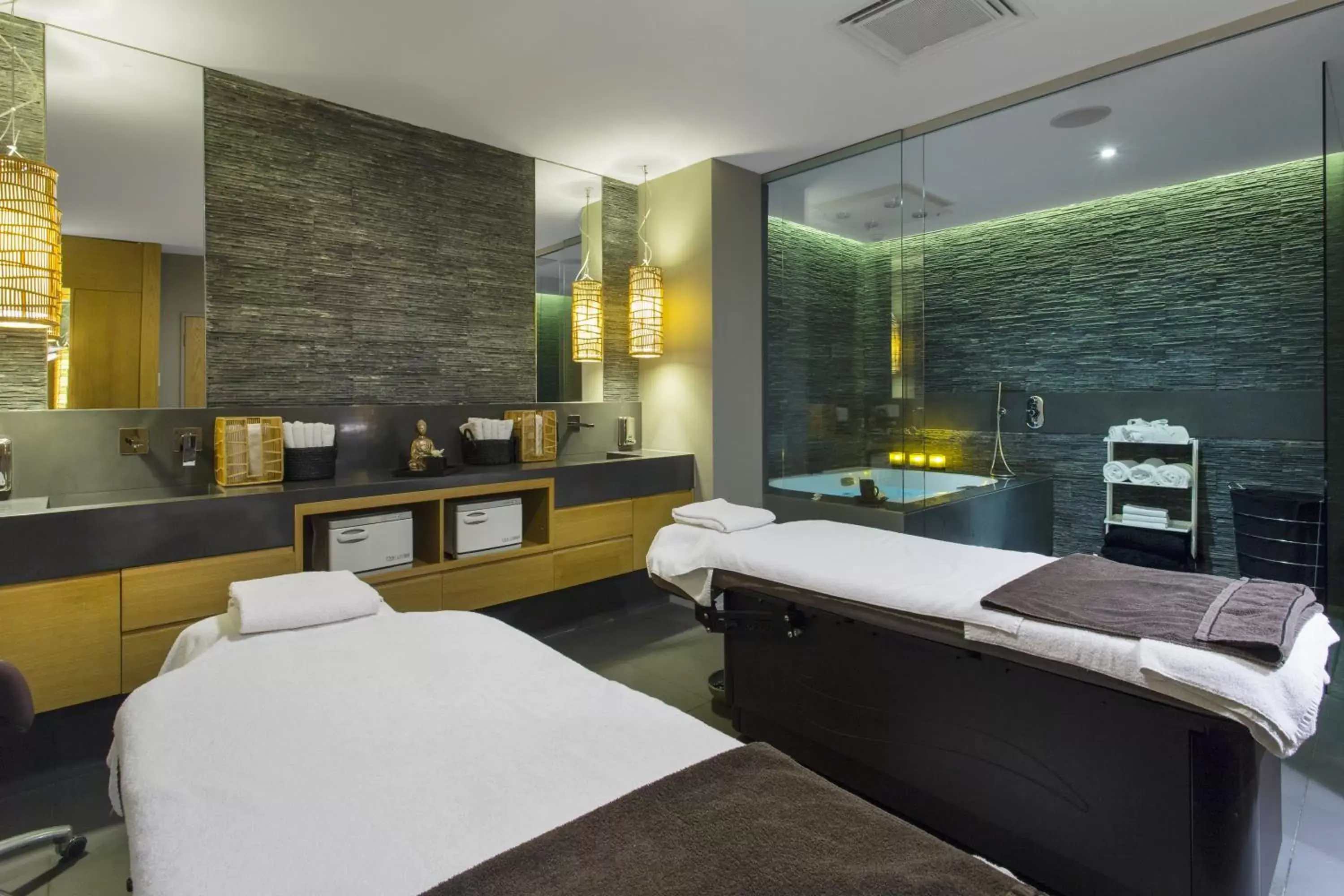 Massage, Spa/Wellness in Chateau Royal Beach Resort & Spa, Noumea