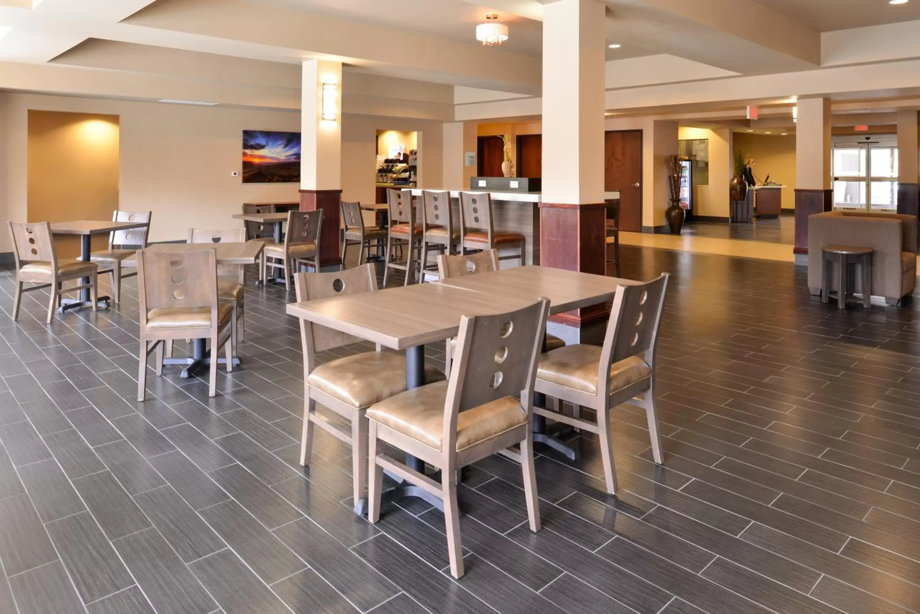 Breakfast, Restaurant/Places to Eat in Holiday Inn Express & Suites Globe, an IHG Hotel