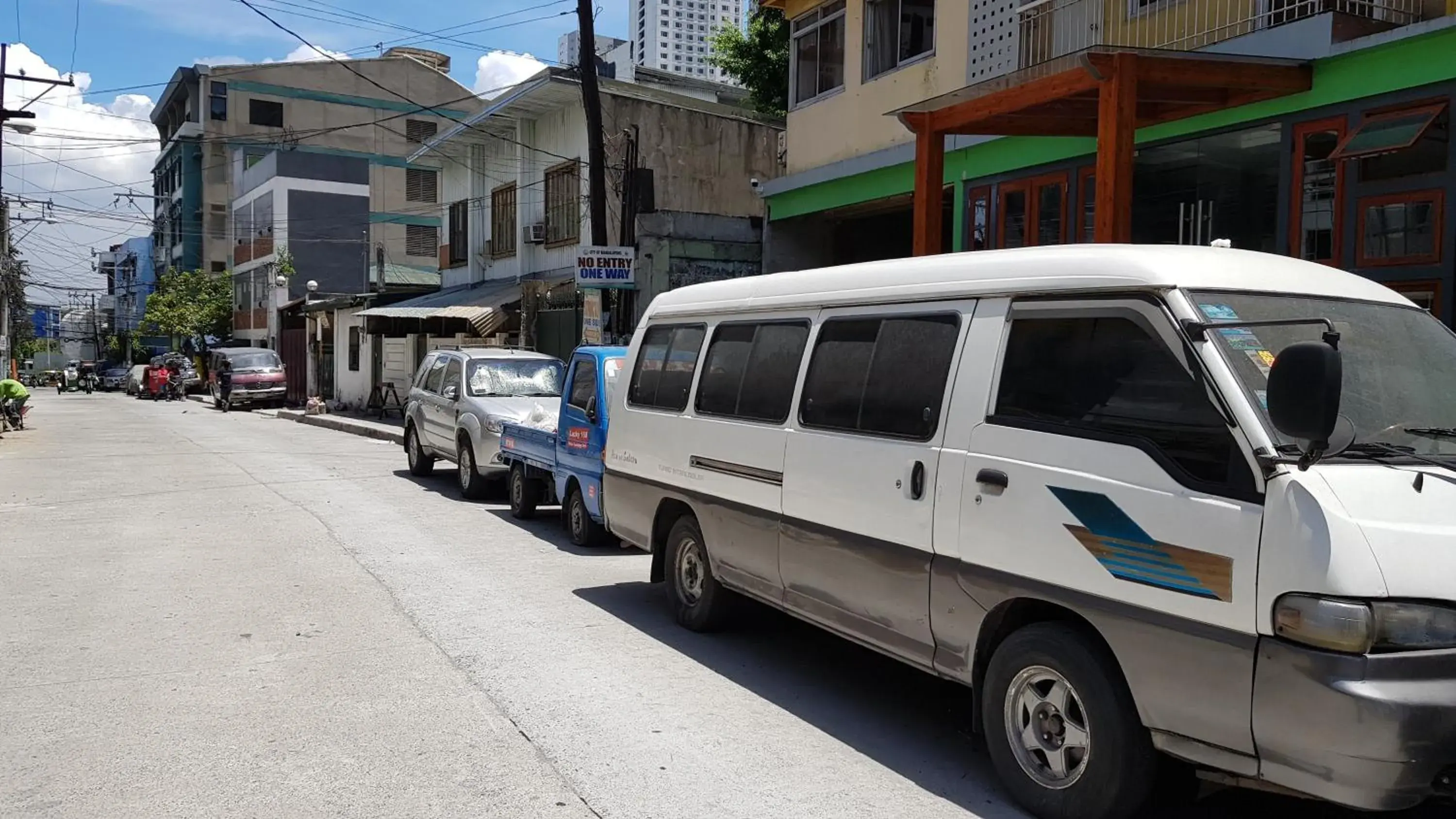 Neighbourhood in CROSSROADS HOSTEL MANILA