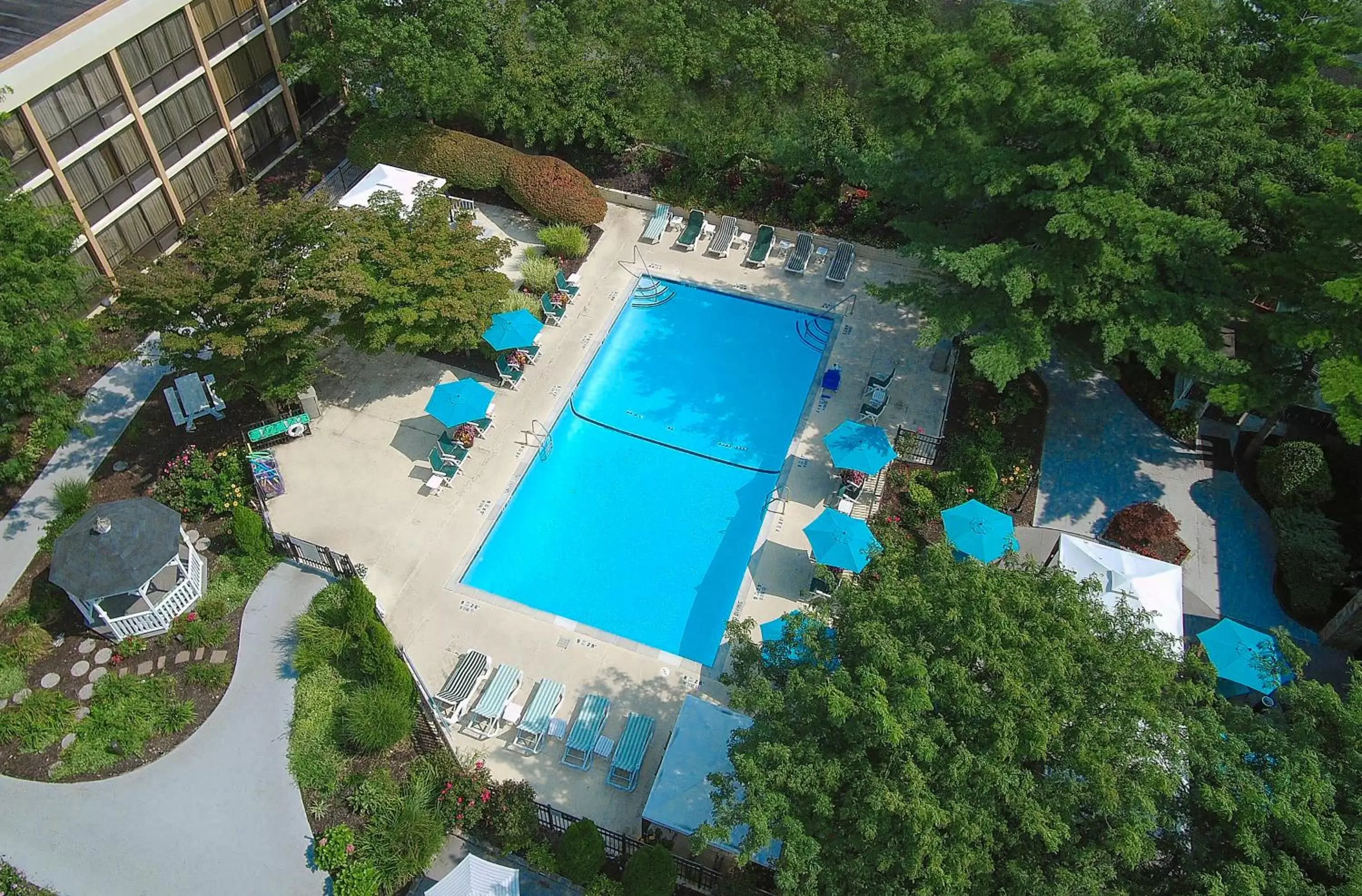 Property building, Pool View in Holiday Inn Westbury-Long Island, an IHG Hotel